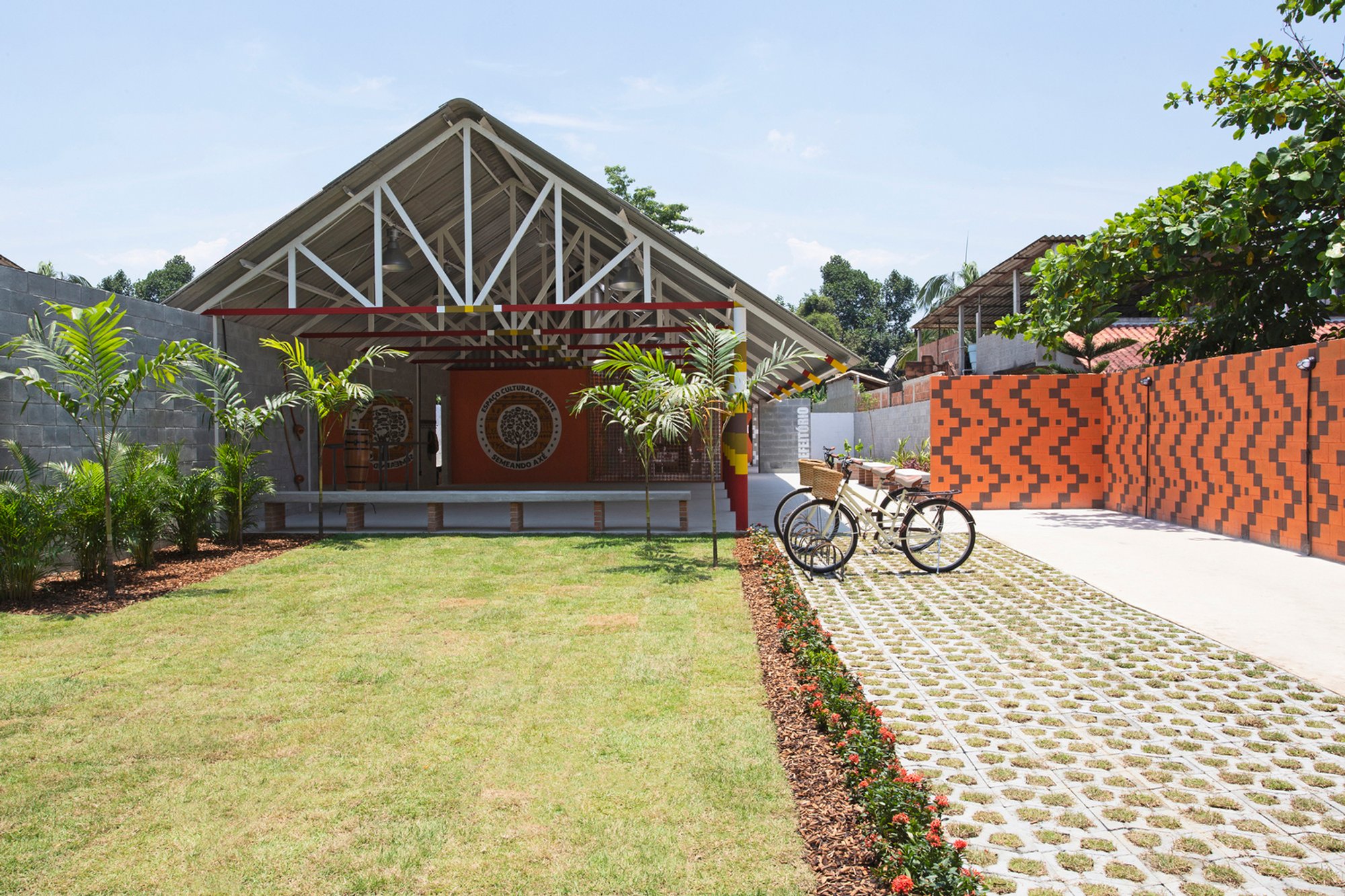 Cultural Space Semeando Axé by Tadu Arquitetura: Fostering Community Through Art, Culture, and Design