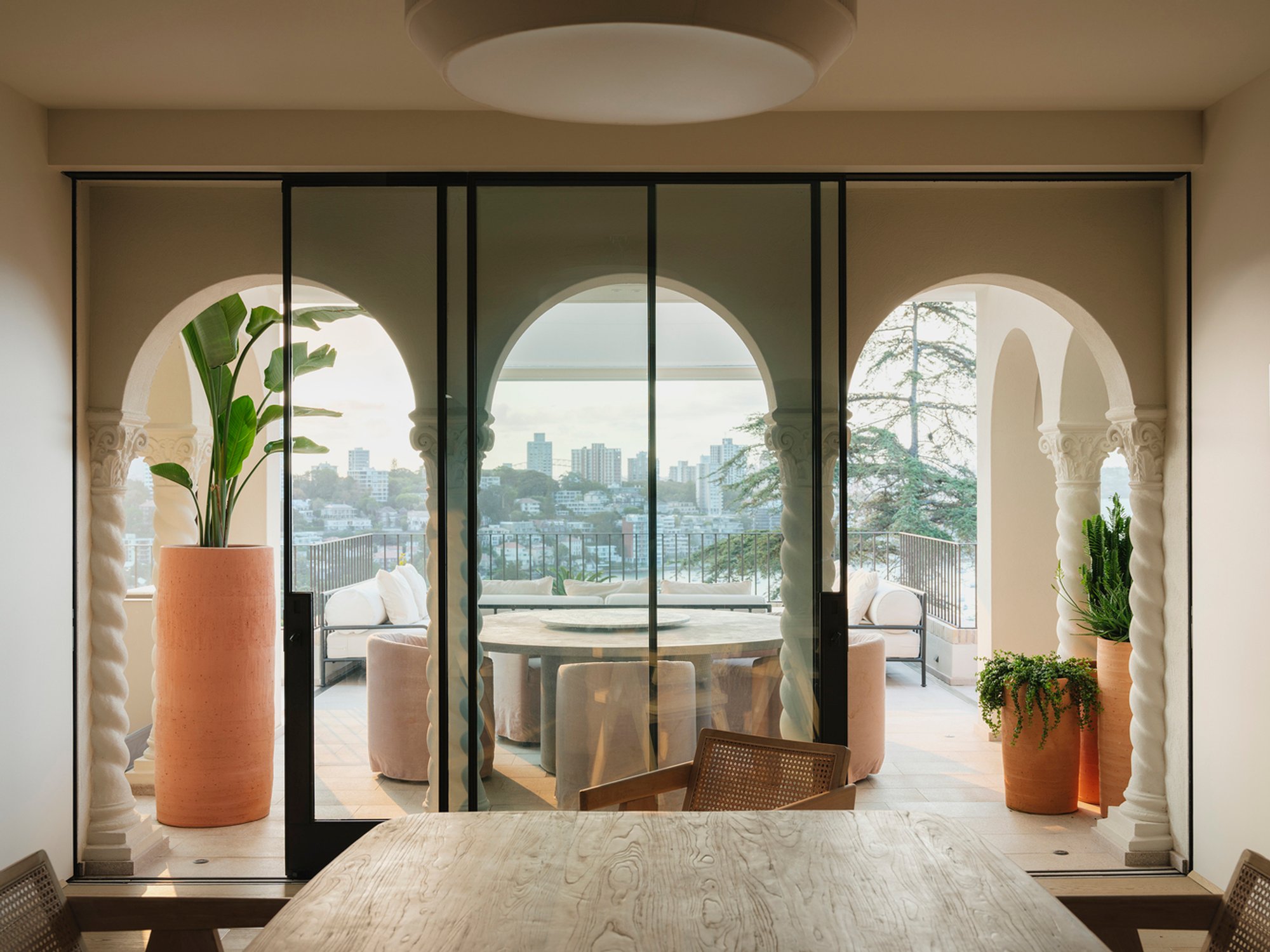 ReclaYm House Luigi Rosselli Architects: A Sydney Art Deco Revival with Contemporary Elegance