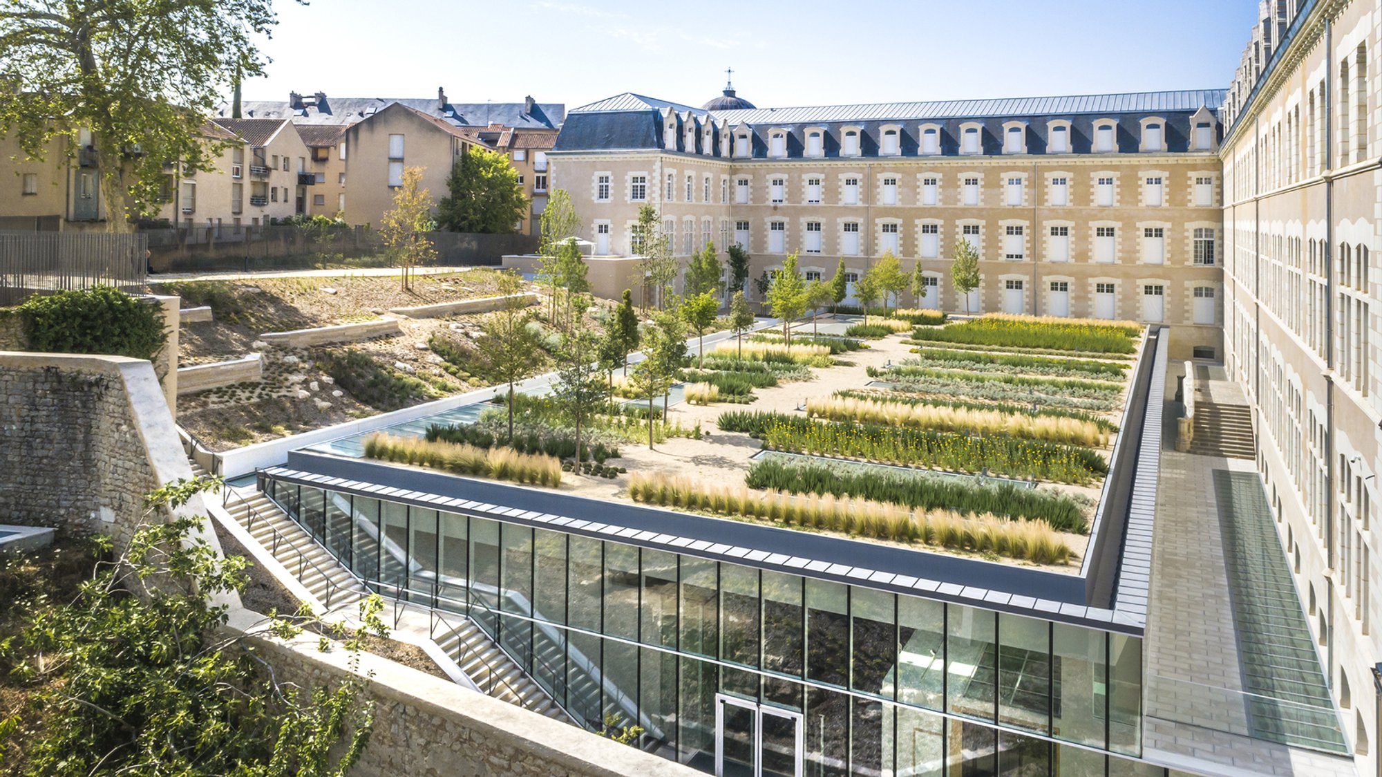 Courthouse of Poitiers by B+A Architectes – A Fusion of Heritage Preservation and Contemporary Judicial Architecture