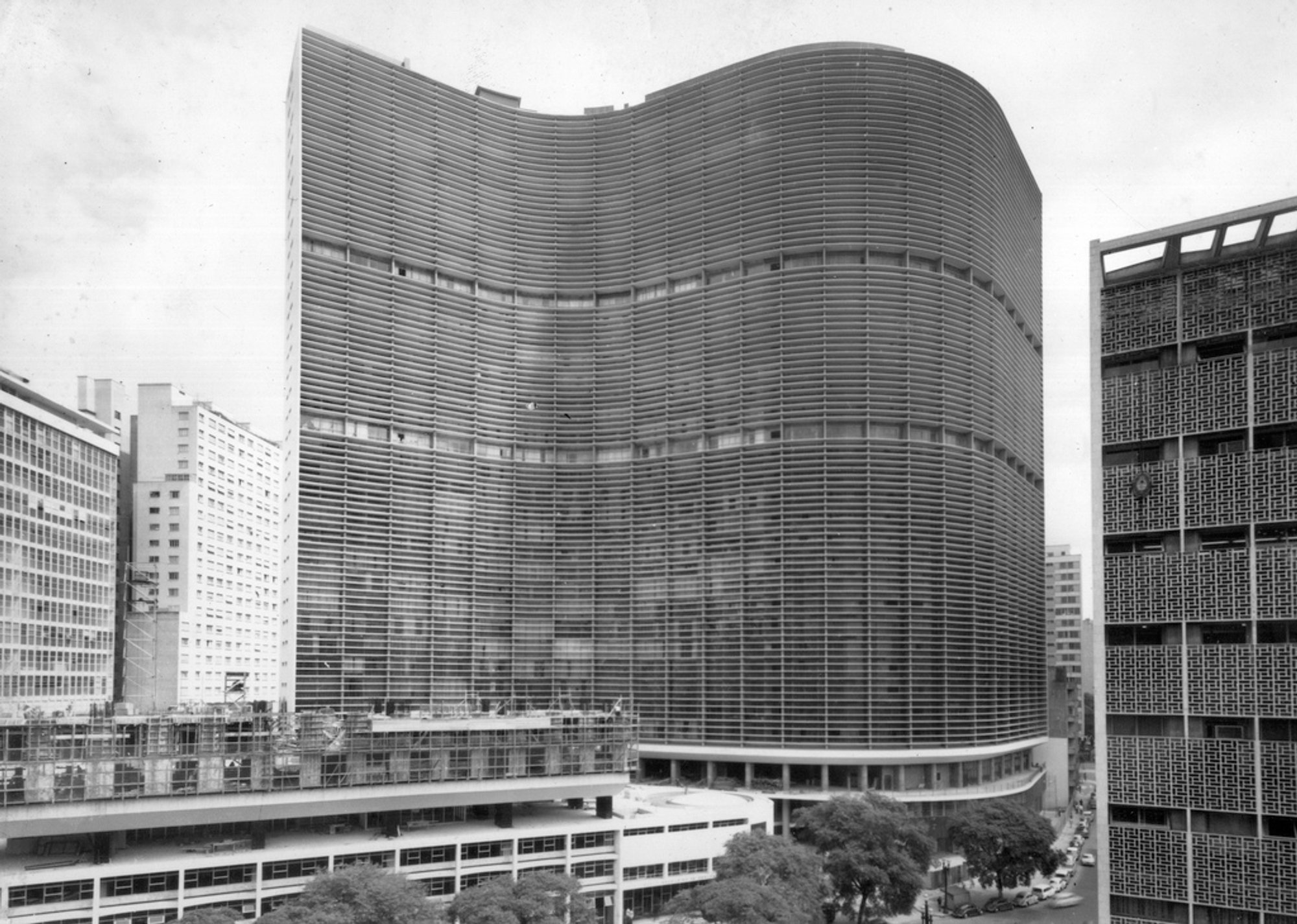 Architecture Classics: The Copan Building by Oscar Niemeyer