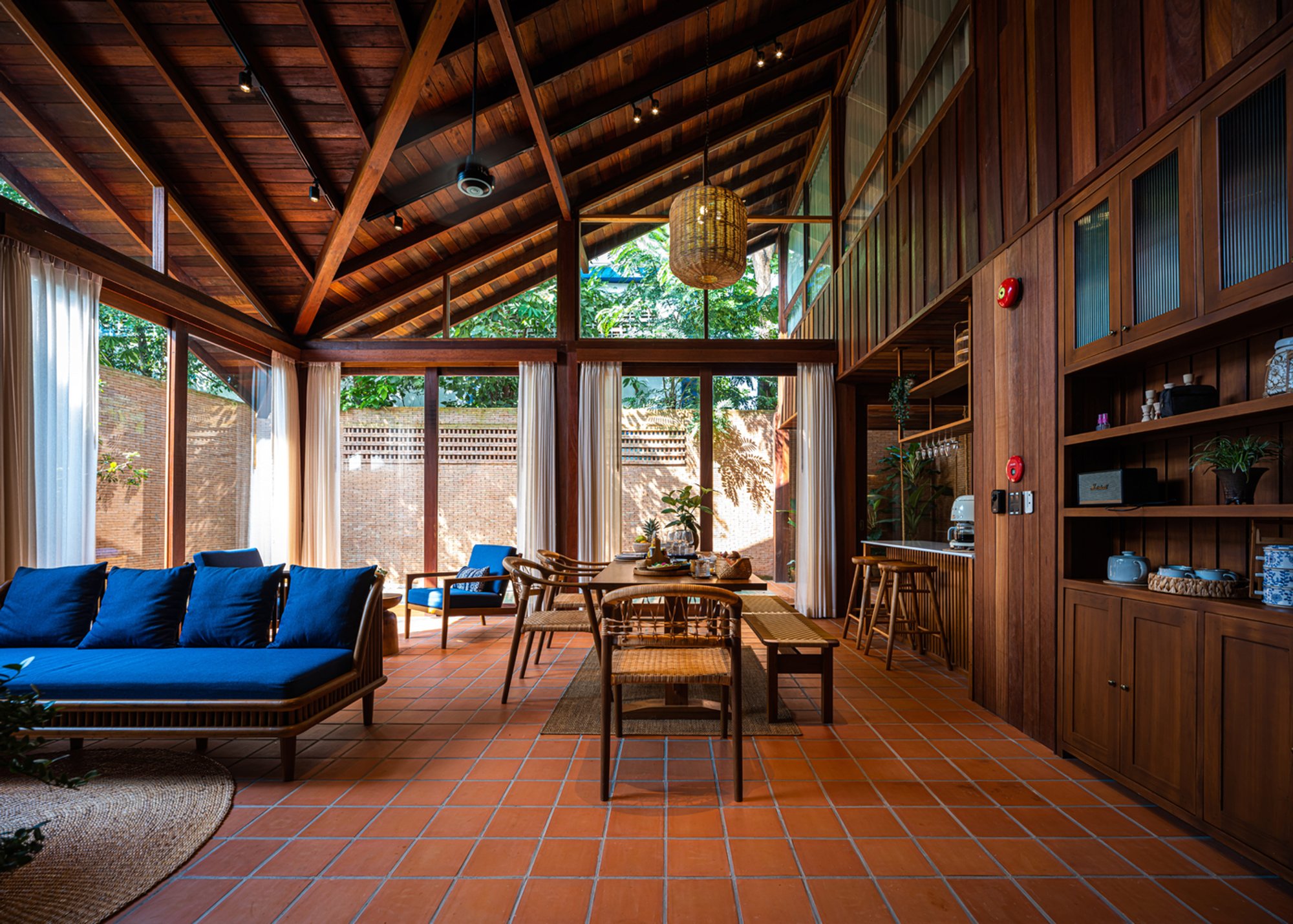 Terracotta Architecture Design: Studio Bewell’s Terracotta Cafe in Thailand