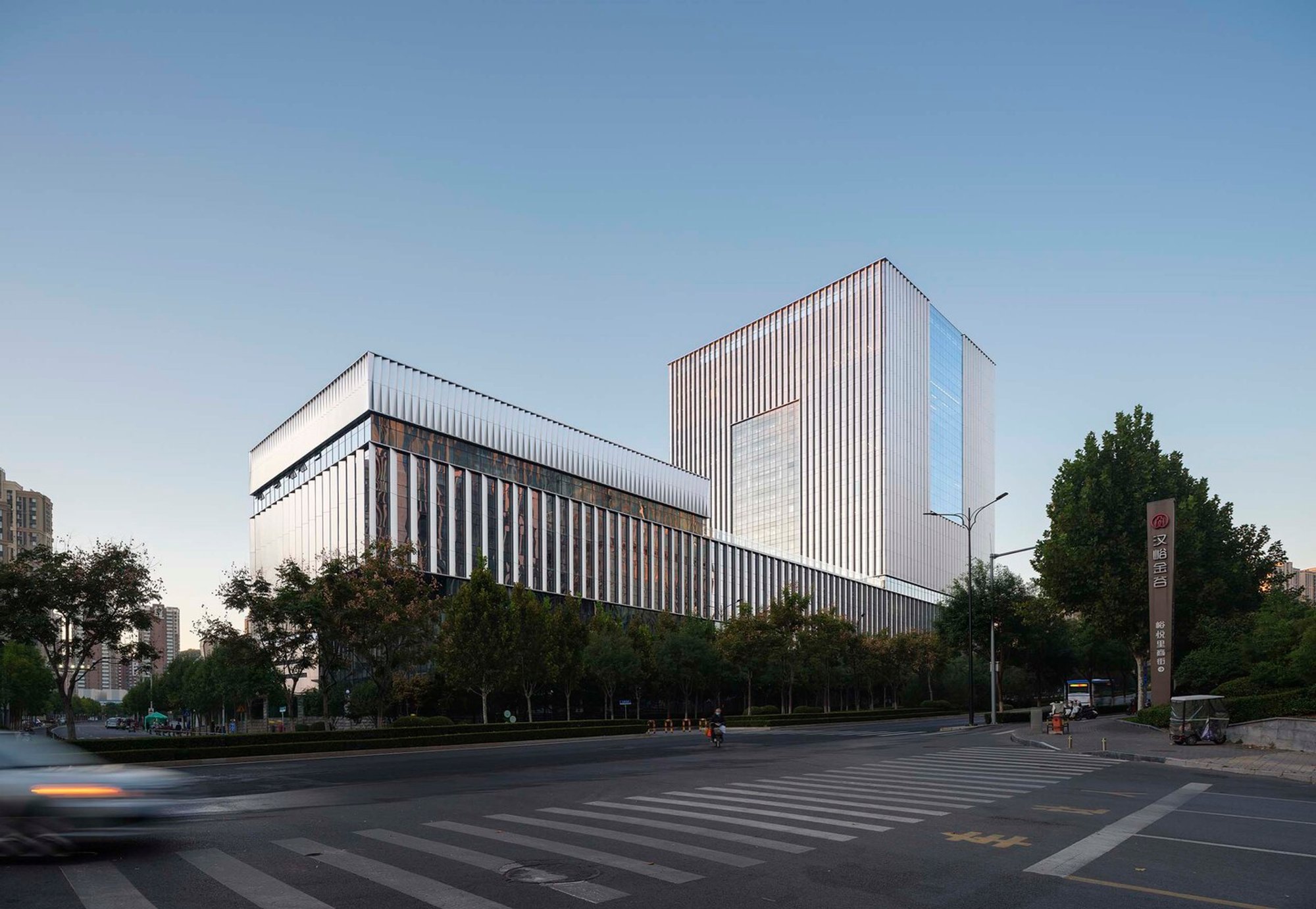National Heavy Vehicle Engineering Technology Research Center – A Landmark of Modern Industrial Architecture in Jinan