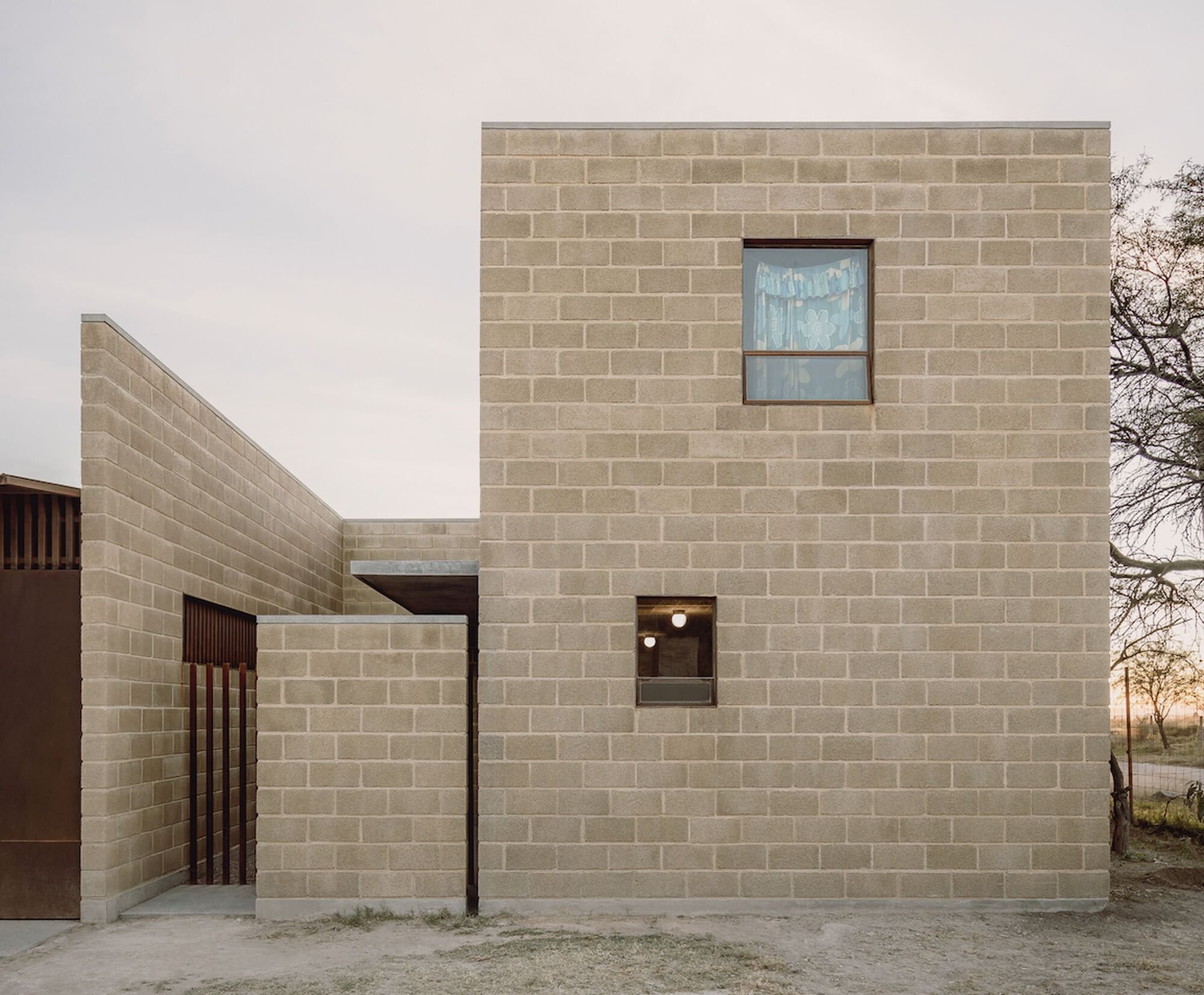 Watchman House by COA Arquitectura – A Compact, Dignified Family Home in Aguascalientes, Mexico