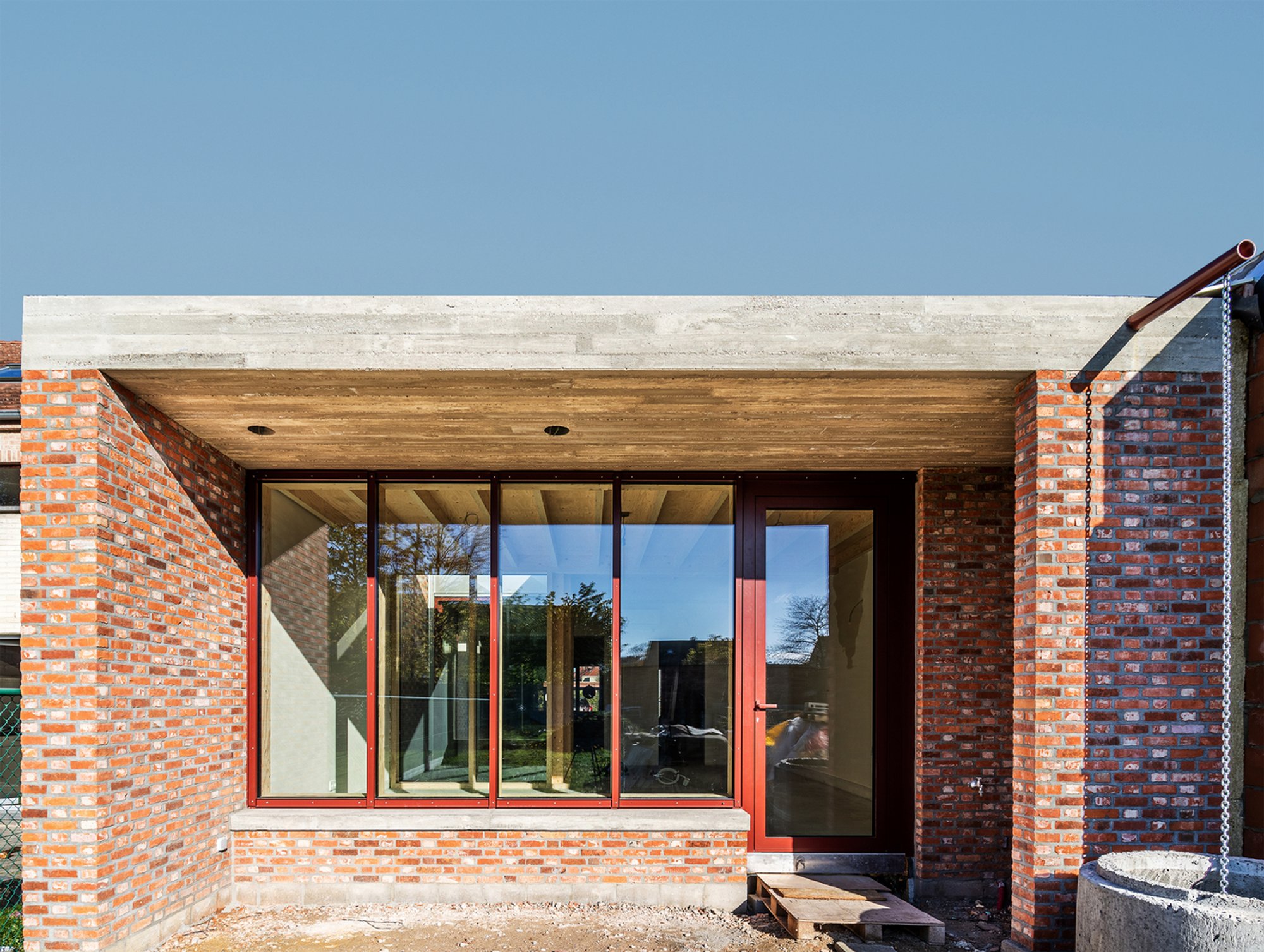 Djef Anten House by BOT architektuurcollectief – Sustainable Renovation Meets Contemporary Belgian Living