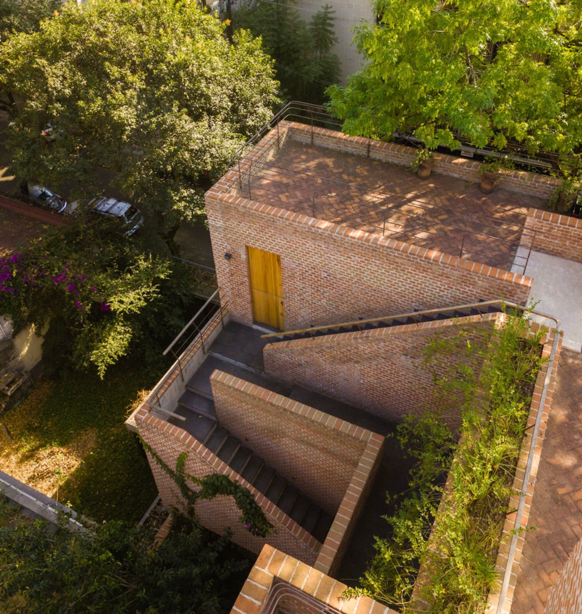 E8 Housing – Seamless Multi-Family Living in Mexico City