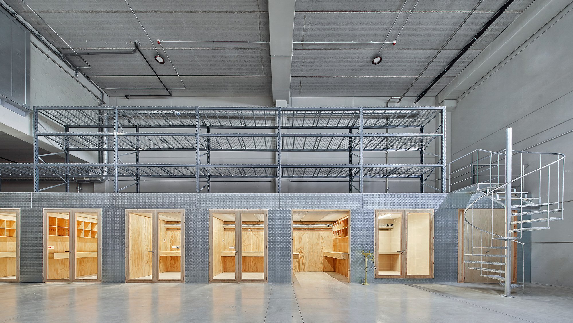 I+D GPA Innovation Hub by Manu Pages Taller d’Arquitectura – Transforming an Industrial Warehouse into a Creative R&D Space