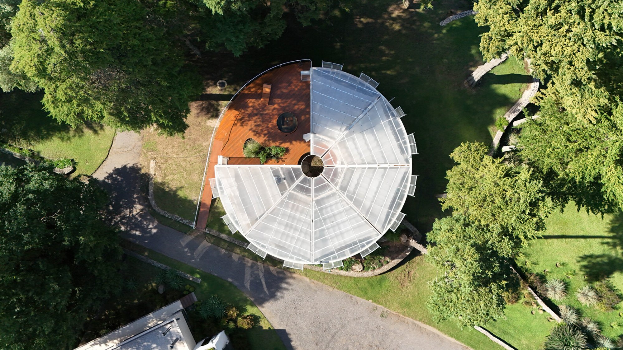 Impluvium by Choza: A Vision of Sustainable Greenhouse Architecture in Argentina