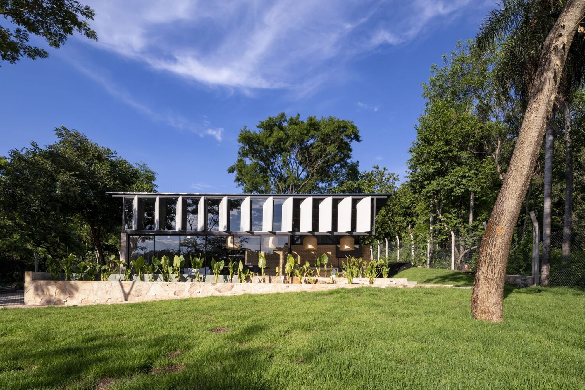 House for Chiquita by Meraki Arquitectura + Diseño: A Serene Retreat in San Bernardino