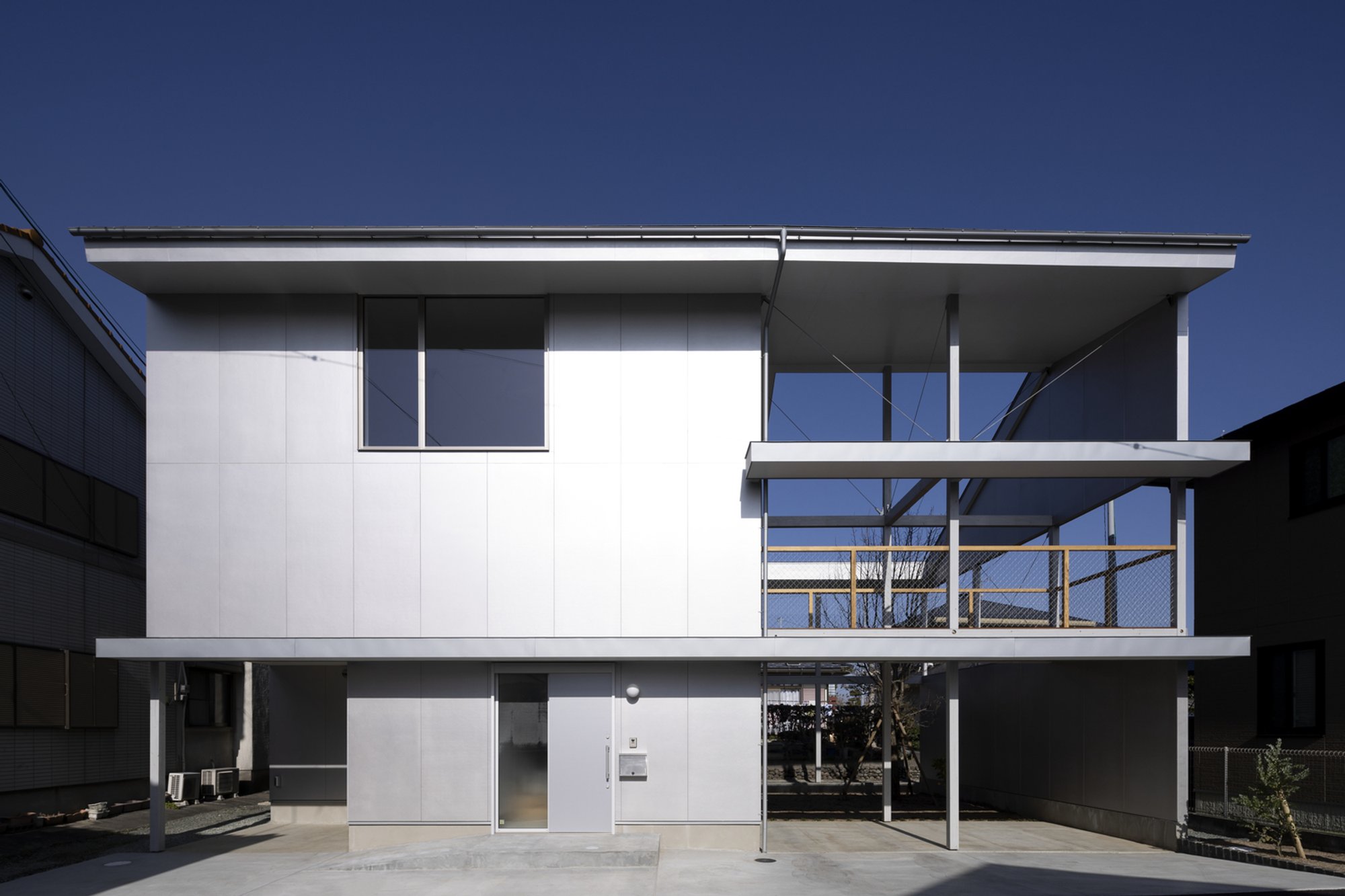 House in Kurume by GOYA SCHRÖDER & Associates