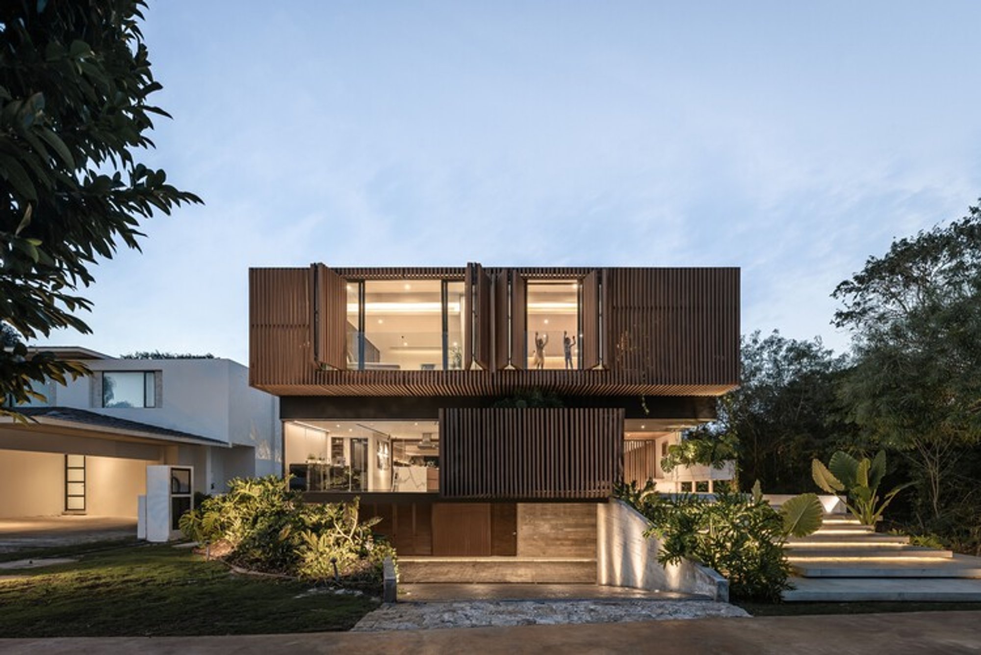 Mulix House by Arkham Projects – A Contemporary Oasis in Mérida, Mexico