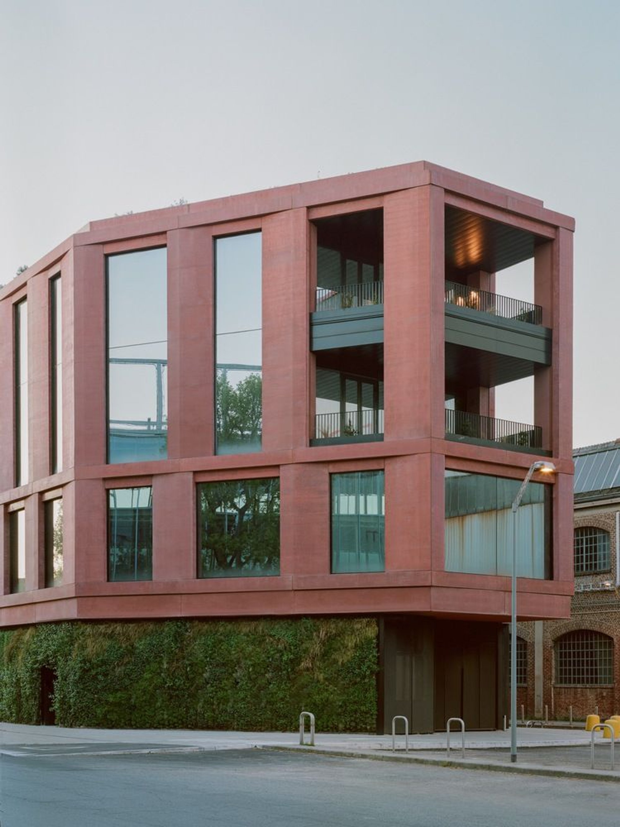 Open 336 Office Building by Park Associati: A Carbon-Neutral Landmark for Flexible and Sustainable Workspaces in Milan