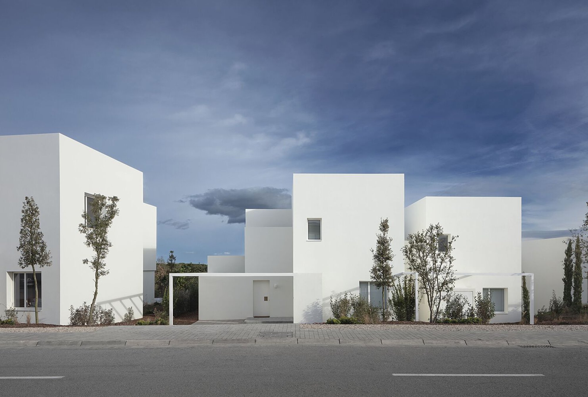 L’ALZINA Residential Complex by Jaime Prous Architects: Harmonizing Architecture with Nature