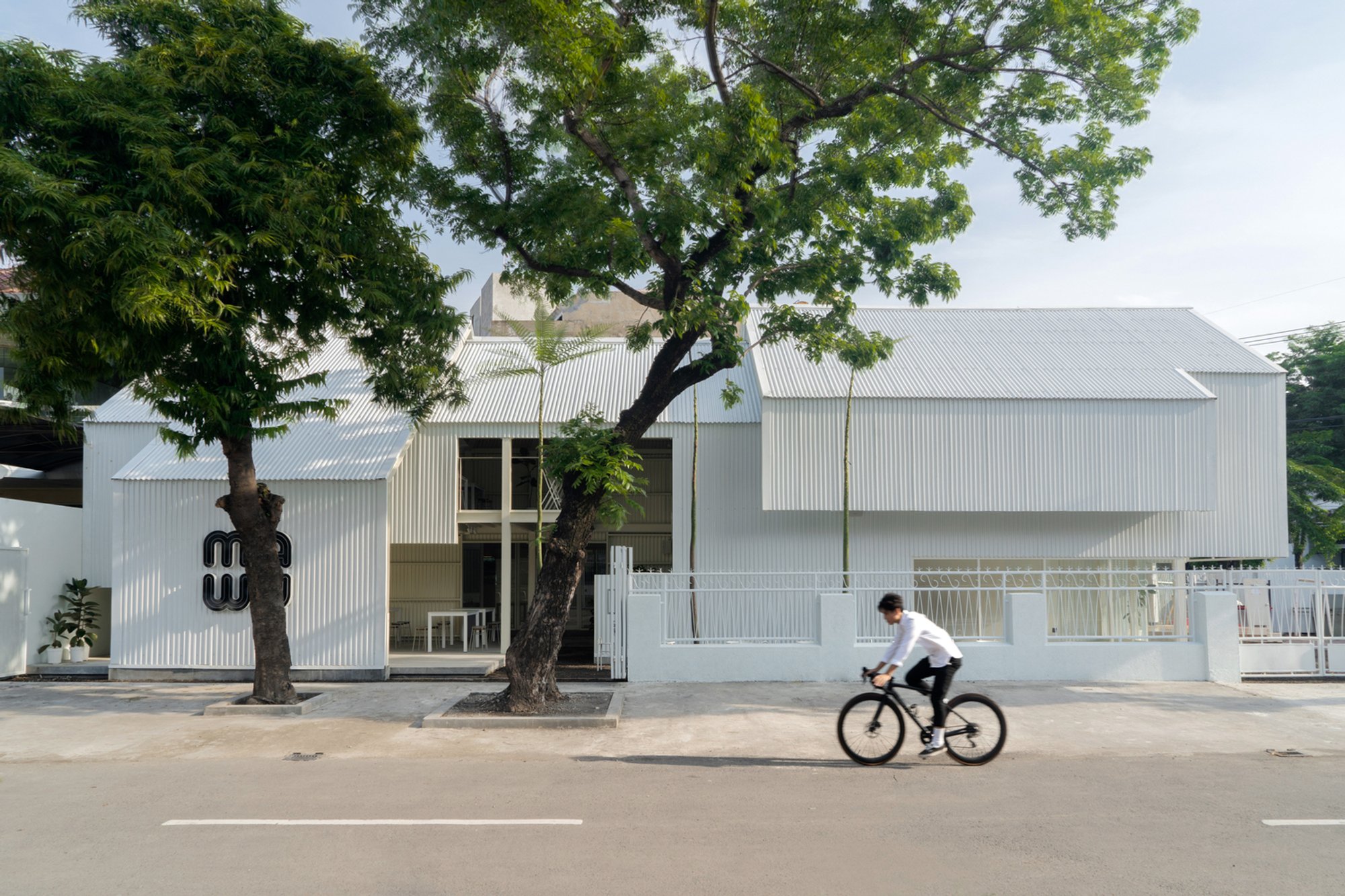 MAWU Café by ANTI – Architecture in Surabaya, Indonesia