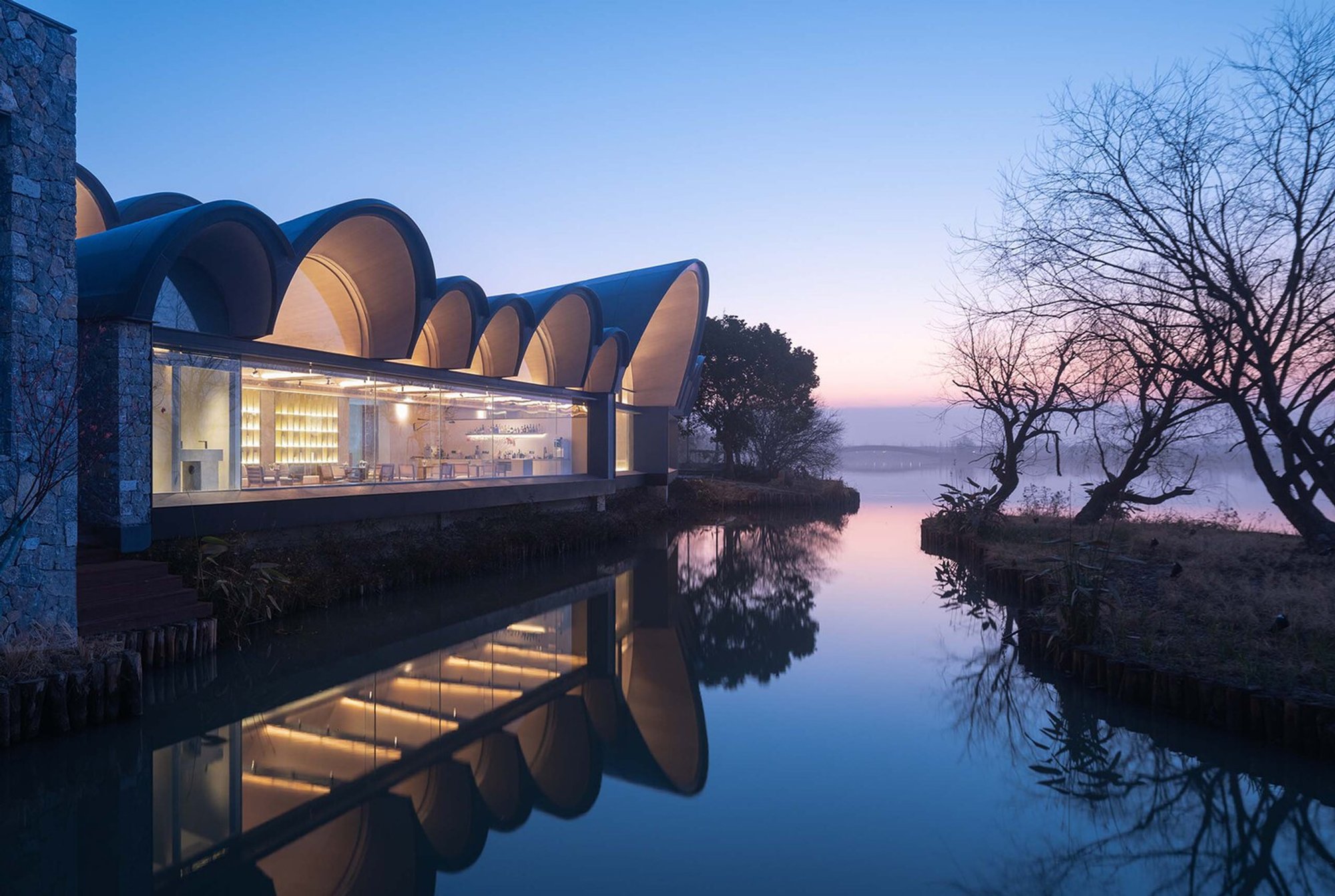 Qushui Shanwan Boatyard Hotel by GOA – A Modern Retreat Inspired by Jiangnan Water Towns