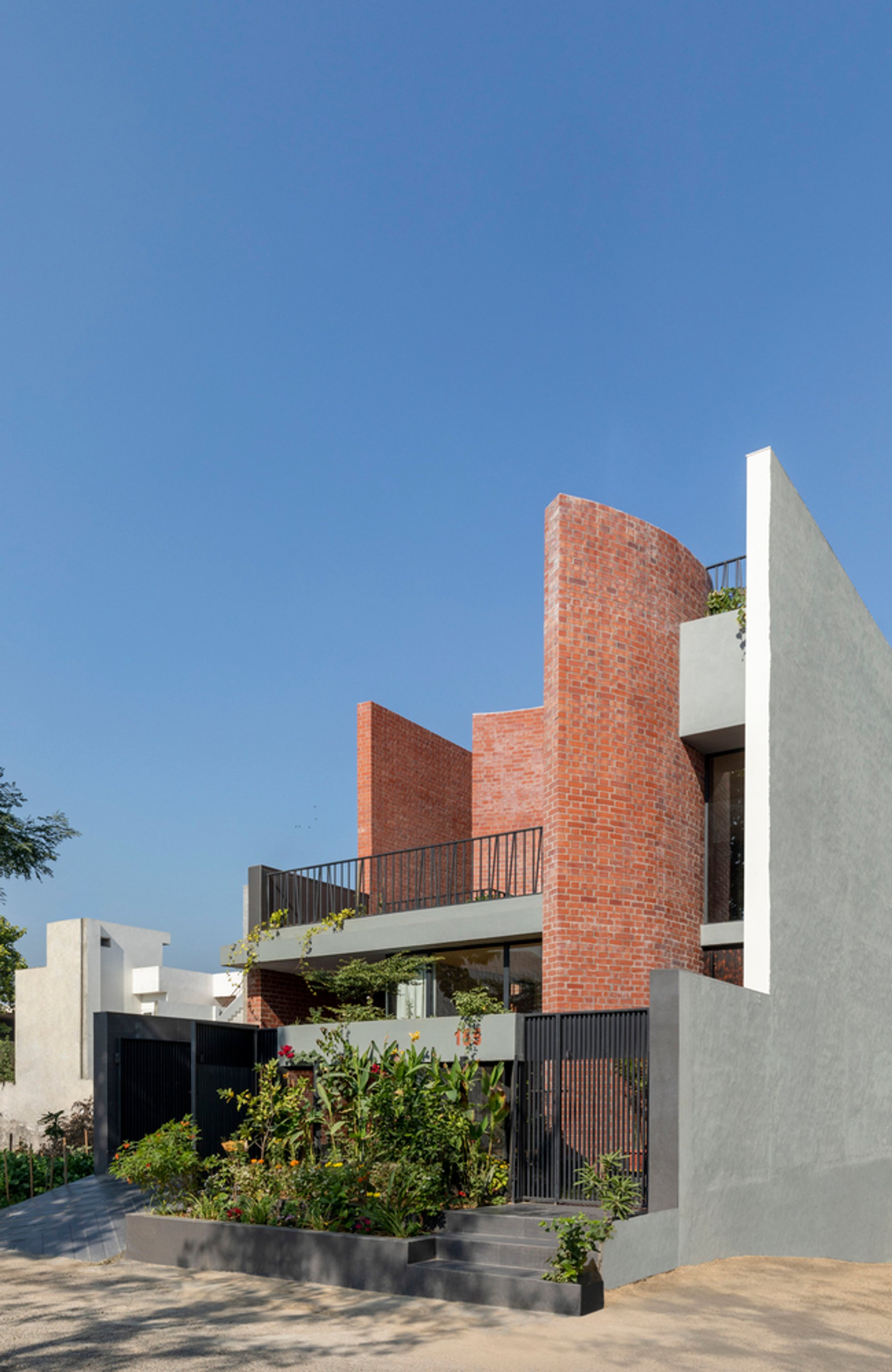 Perennial House in Amritsar by Sifti Design Studio – A Contemporary Brick Residence Rooted in Tradition