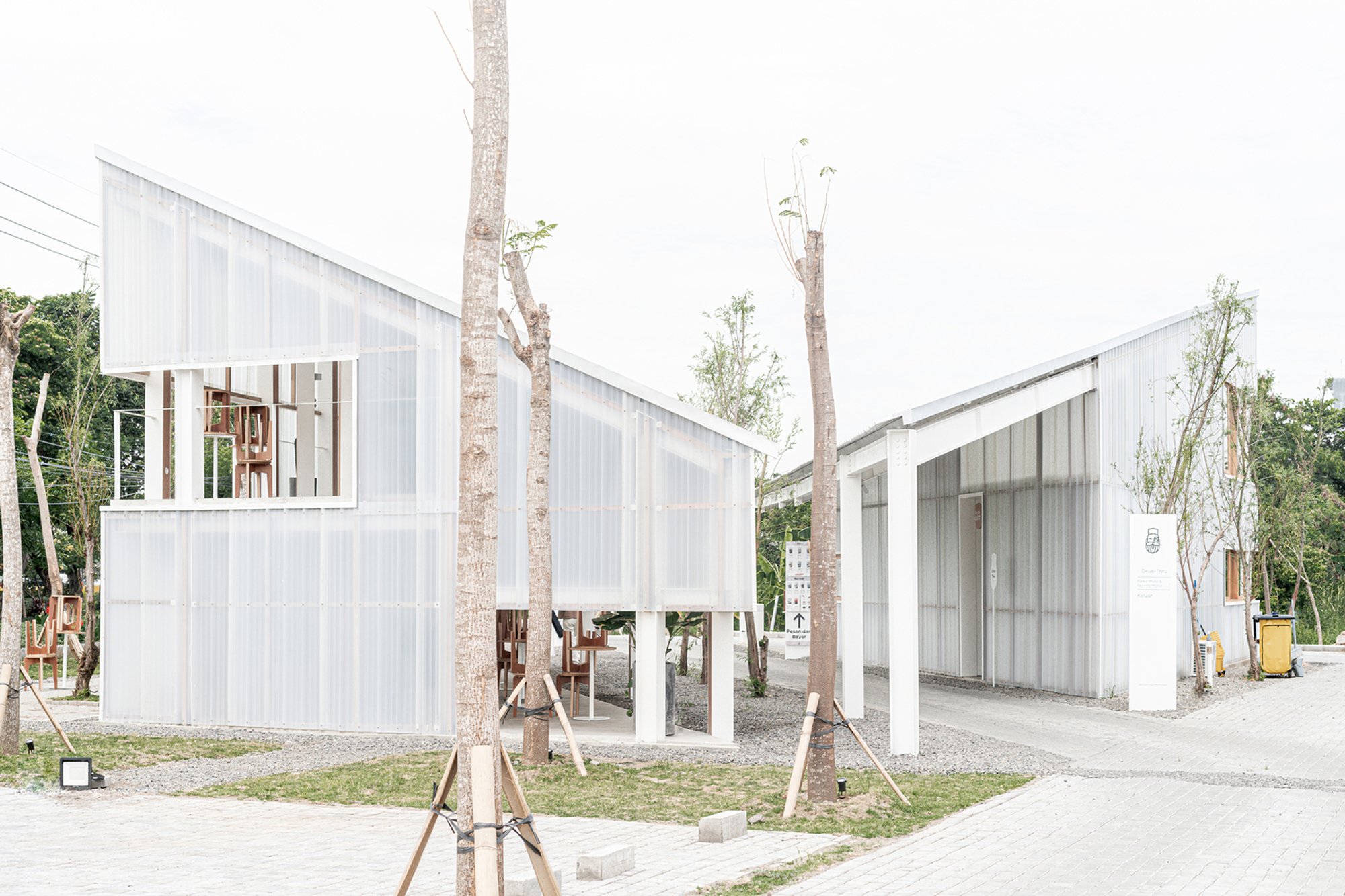 Jokopi MERR Café by ARA Studio – Innovative Drive-Thru Coffee Experience in Surabaya, Indonesia