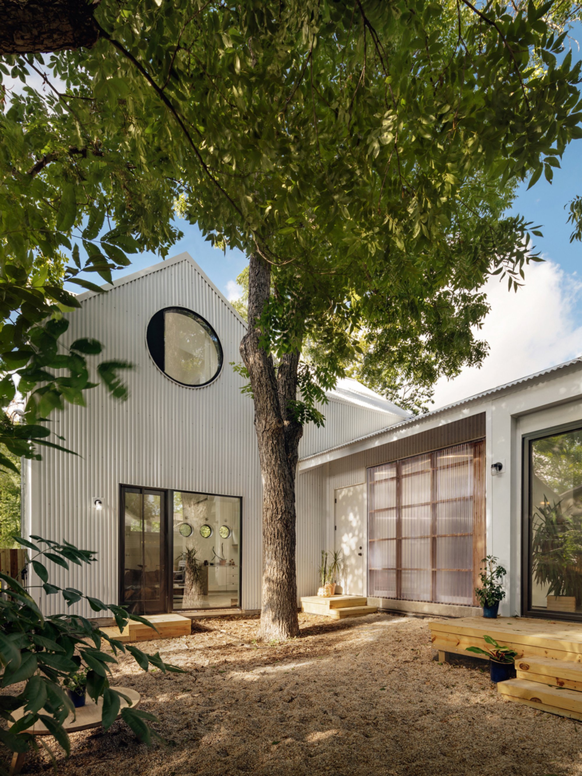 Birdhouse by North Arrow Studio – Innovative ADU Design in East Austin