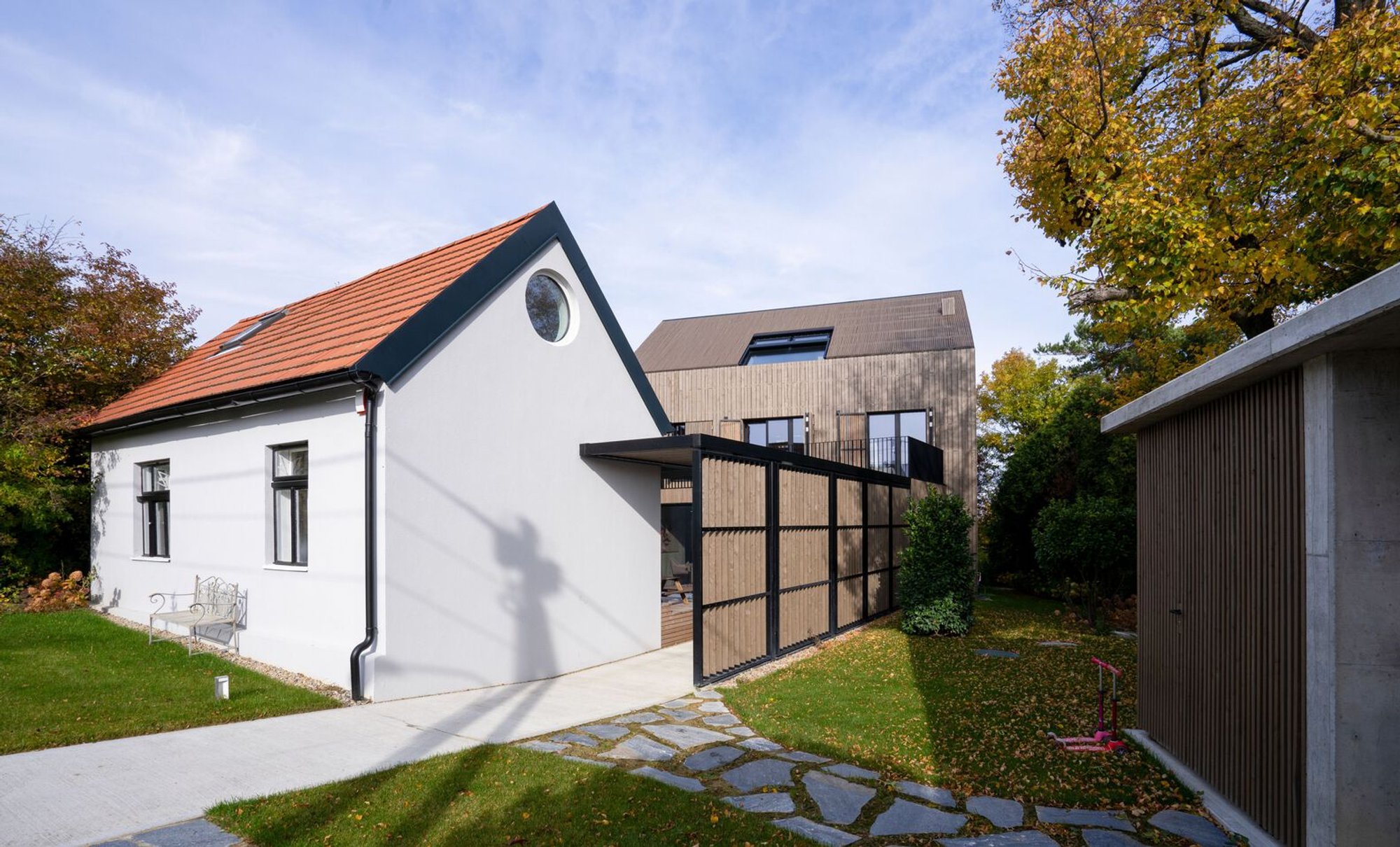 Two Houses and a Courtyard – Mostlikely Architecture