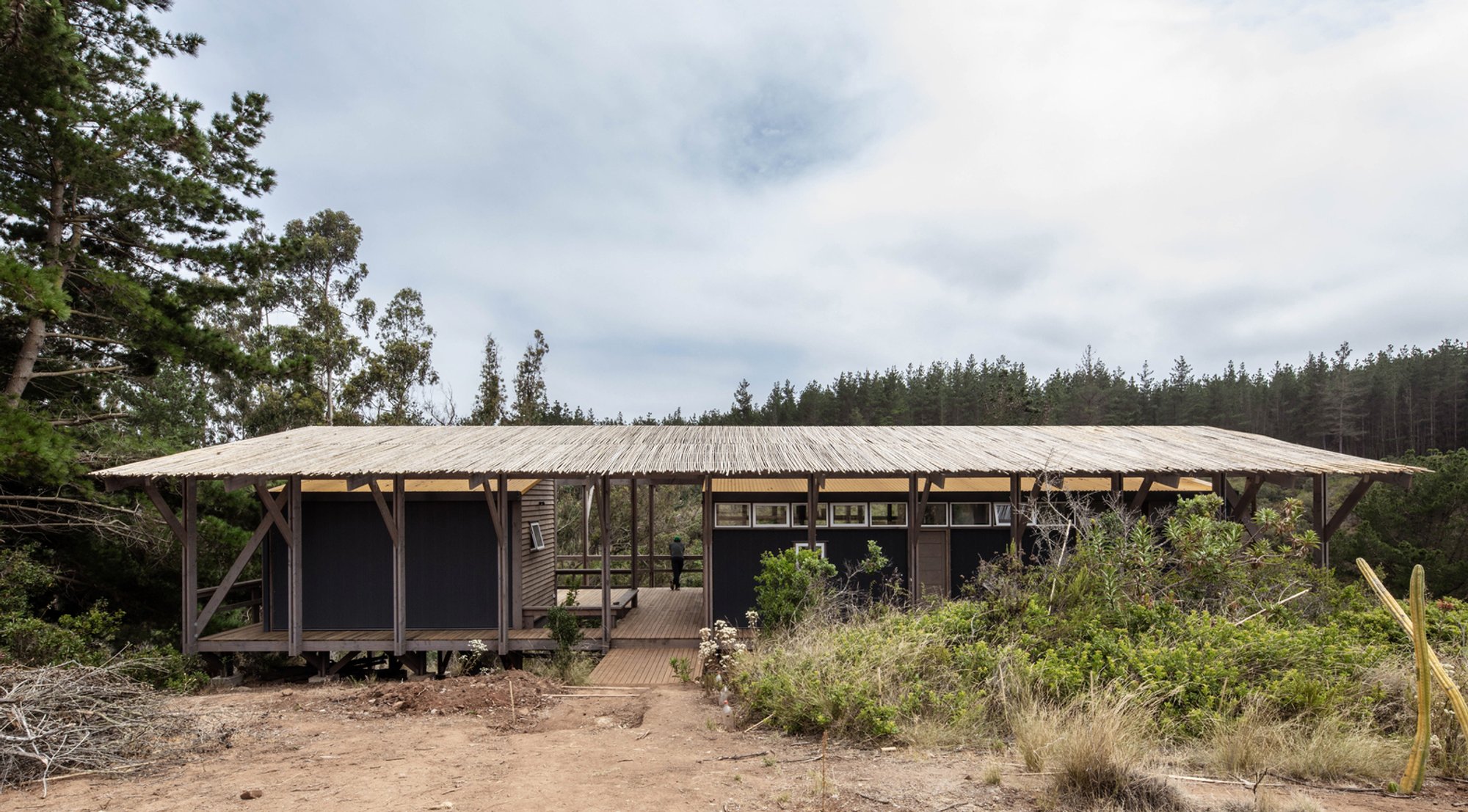 Entreluz House – A Sustainable Retreat in Algarrobo, Chile