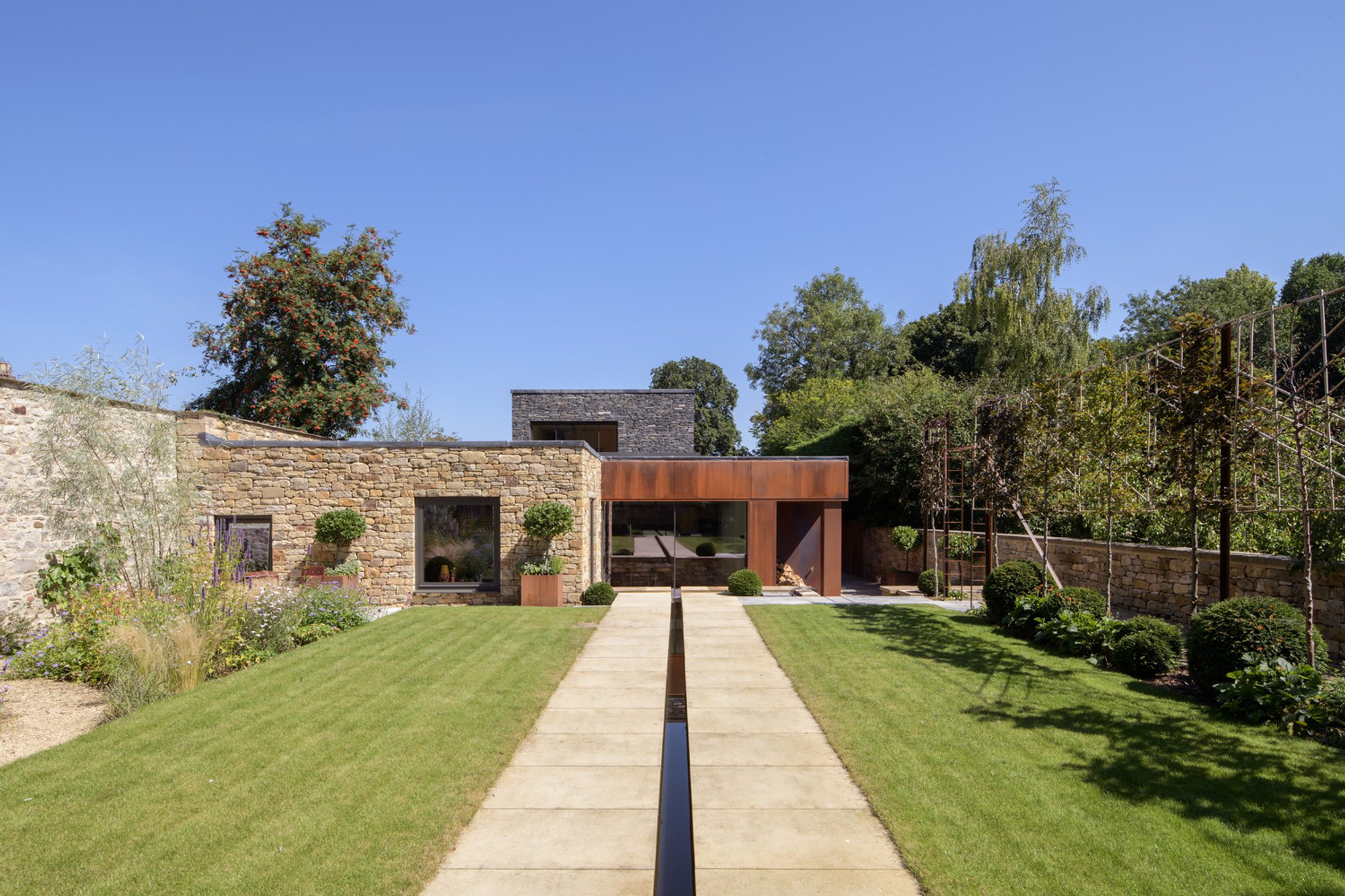 Hushh House by Elliott Architects: A Contemporary Home Rooted in Historic Context