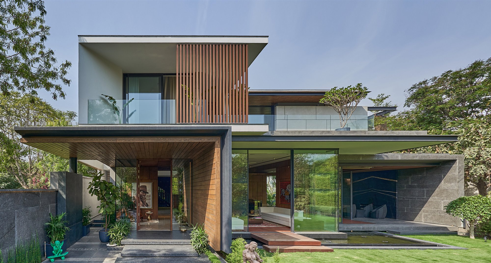 Corner House by DADA Partners – Contemporary Sustainable Residential Design in New Delhi