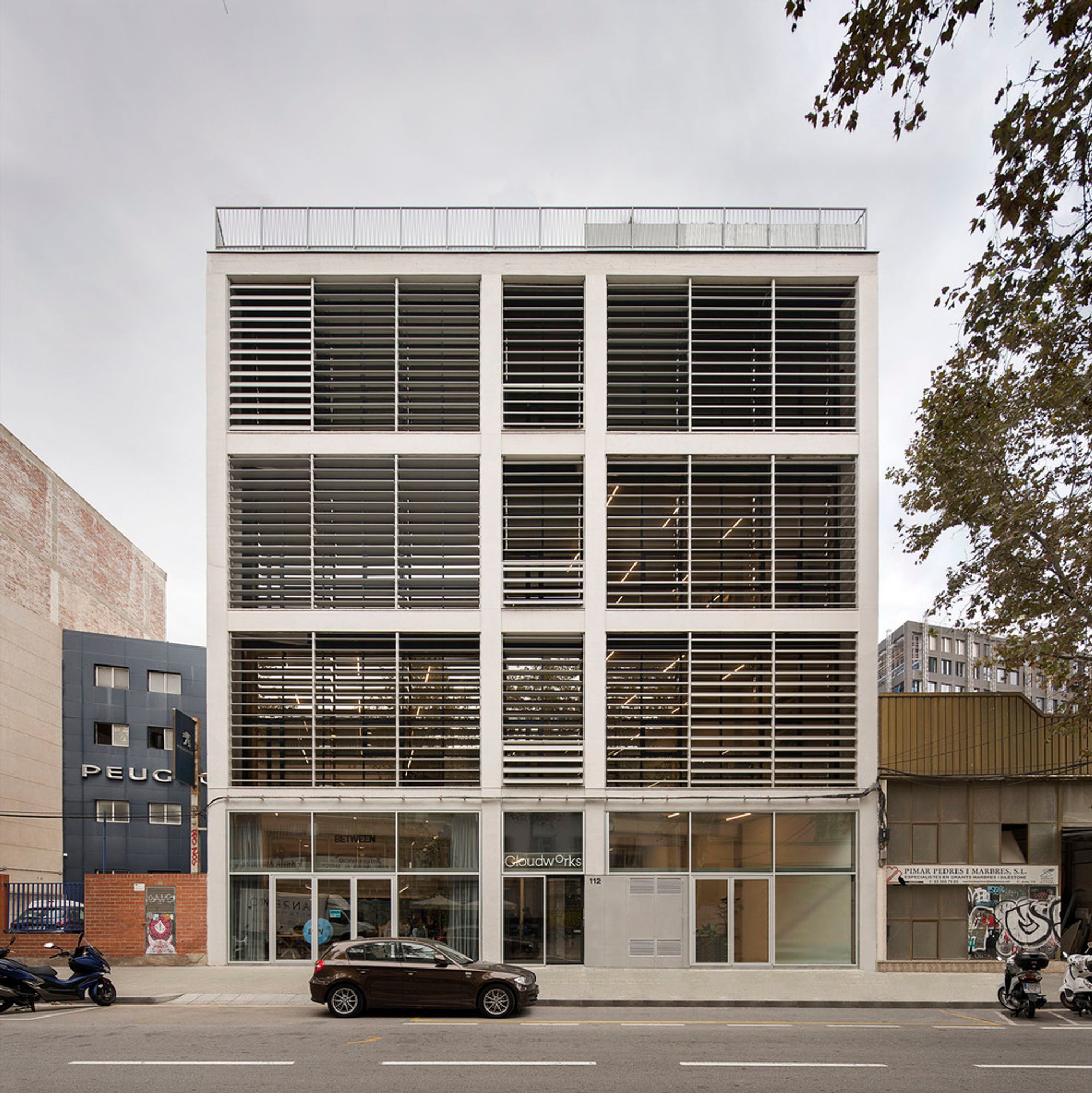 Transformation of an Industrial Building into a Contemporary Office Space in Barcelona by Ida