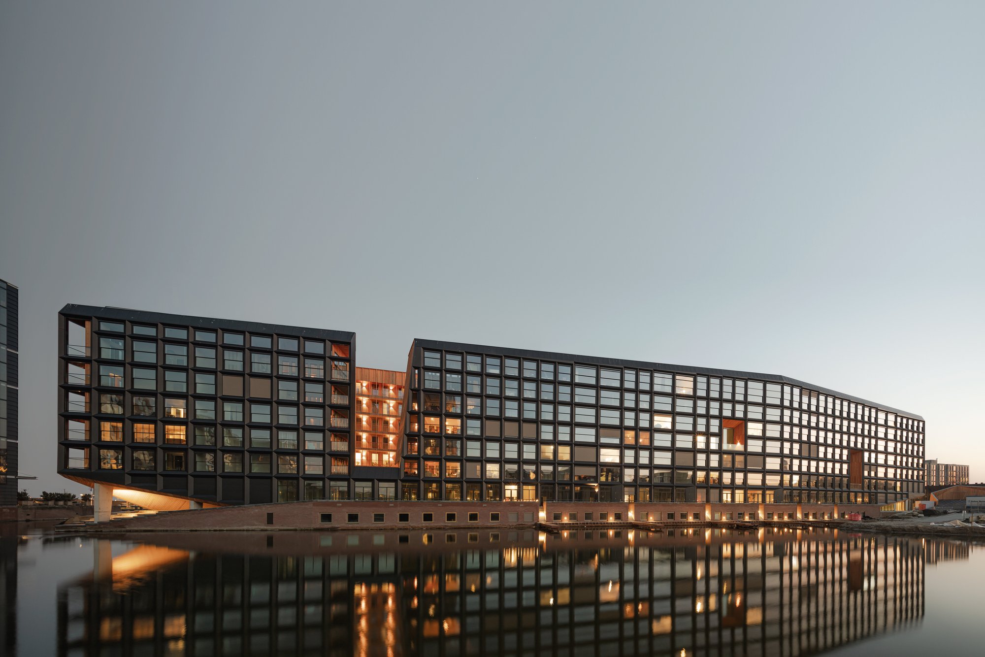 Jonas Residential Building by Orange Architects: A Sustainable Landmark in Amsterdam’s IJburg