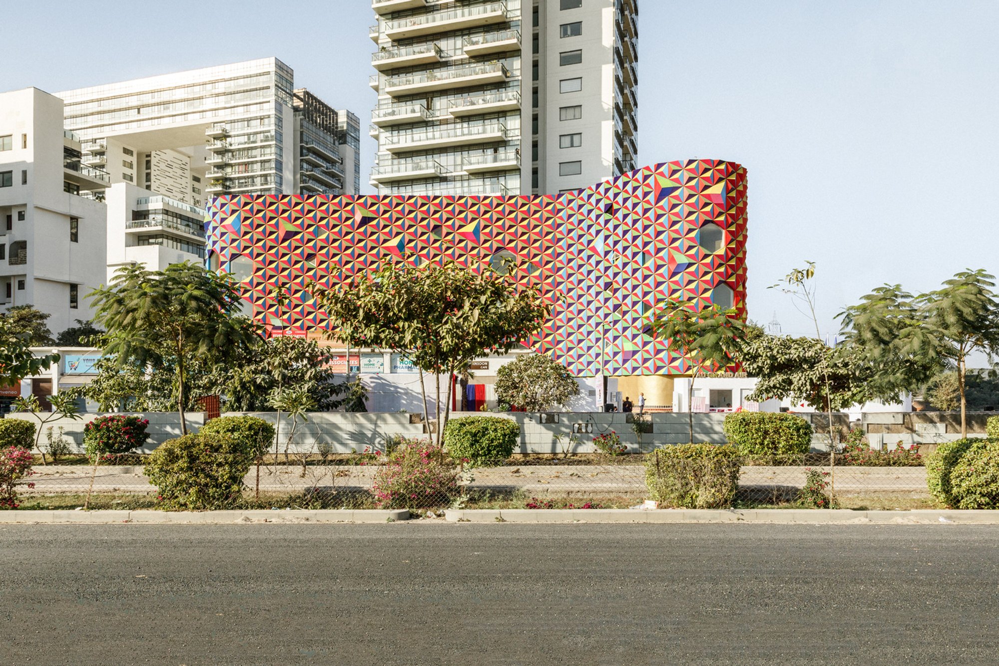 Au Grand Air Nursery & Kindergarten by Paul Le Quernec – A Vibrant Learning Space in Gurgaon, India