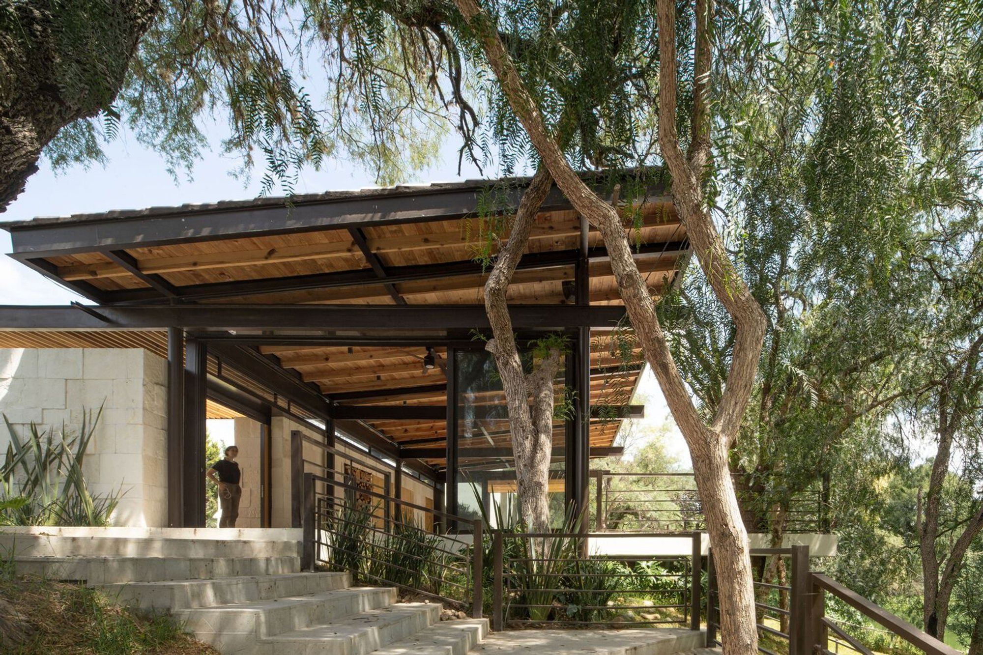 San Joaquin Terrace by BAG Arquitectura – A Contemporary Mexican Retreat in Aguascalientes