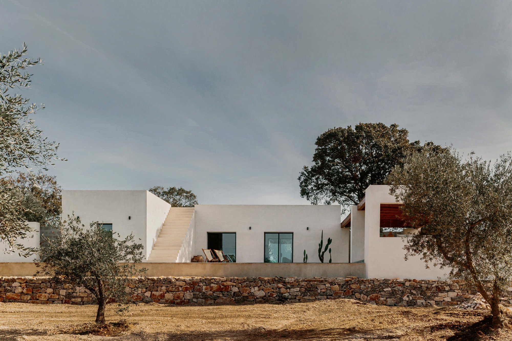 Roverella House: Harmonizing Nature and Minimalism in Puglia