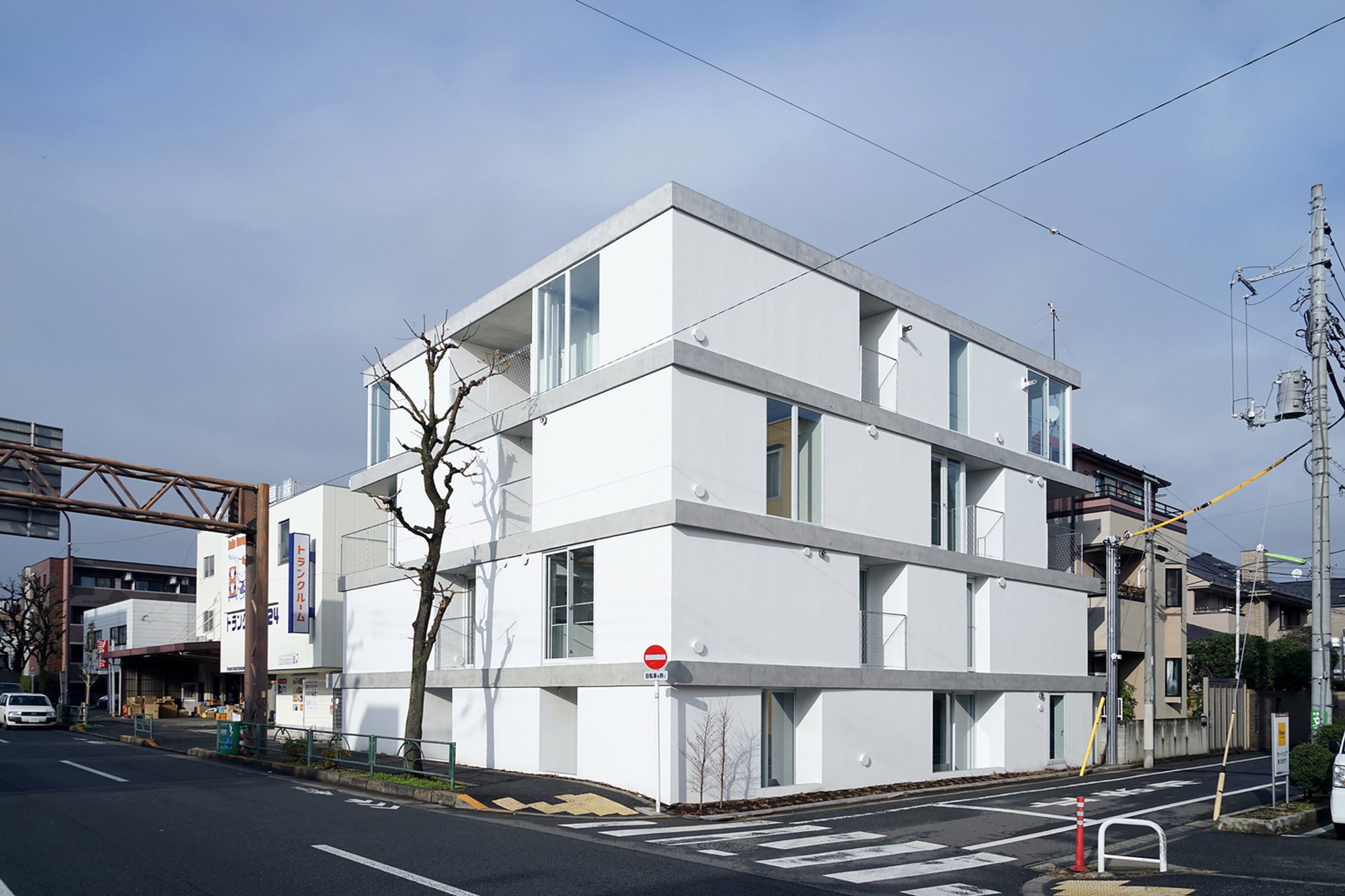 Higashi Tamagawa Apartment Complex by Tomoyuki Kurokawa Architects: Innovative Suburban Living in Tokyo