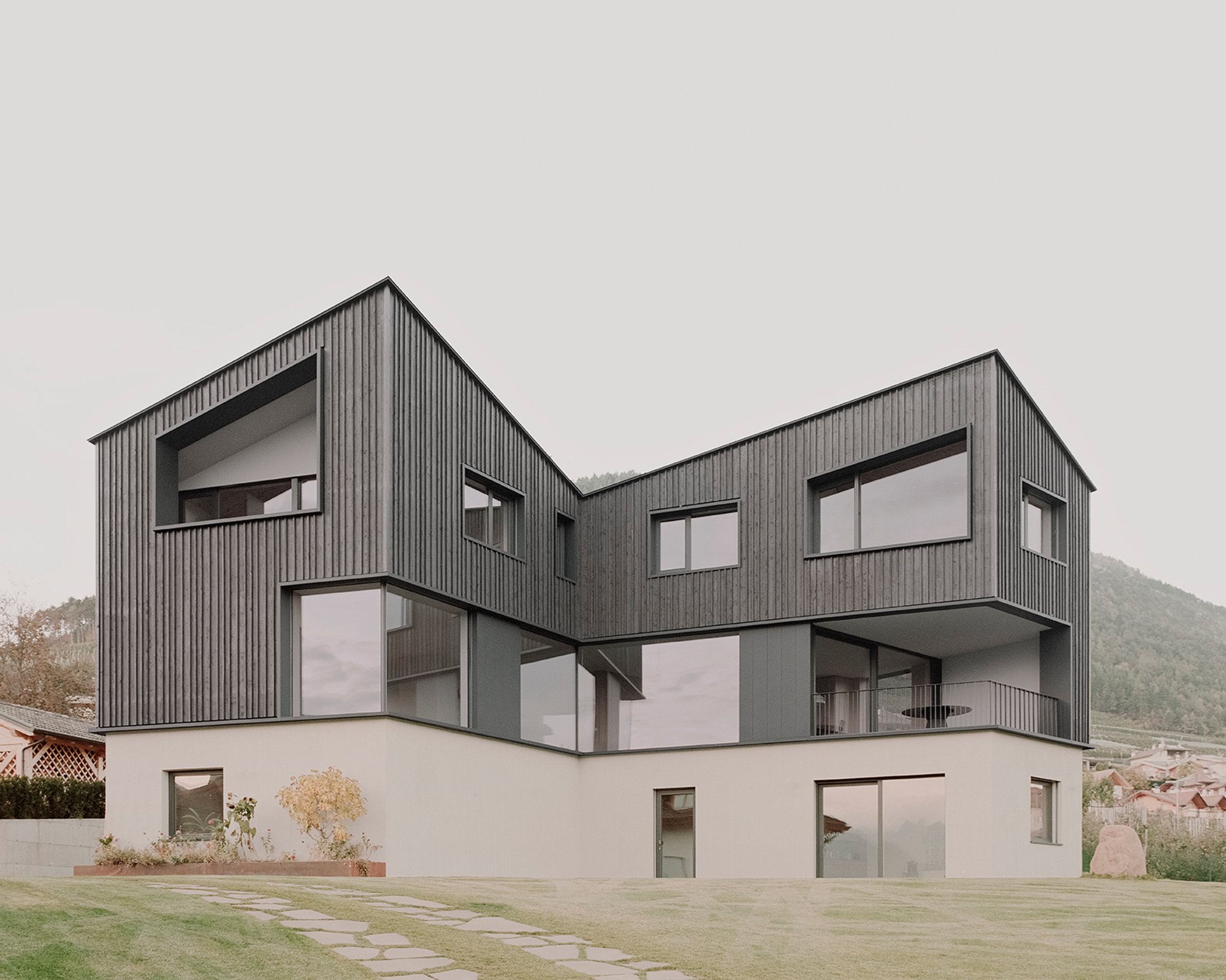 Hometown House By MoDusArchitects