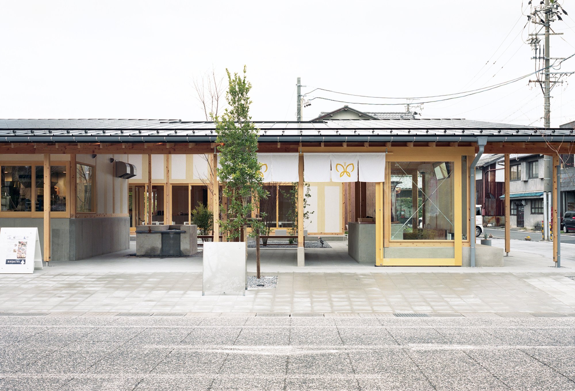 Funamachi Base Store: Reviving Traditional Confectionery Culture Through Immersive Architecture
