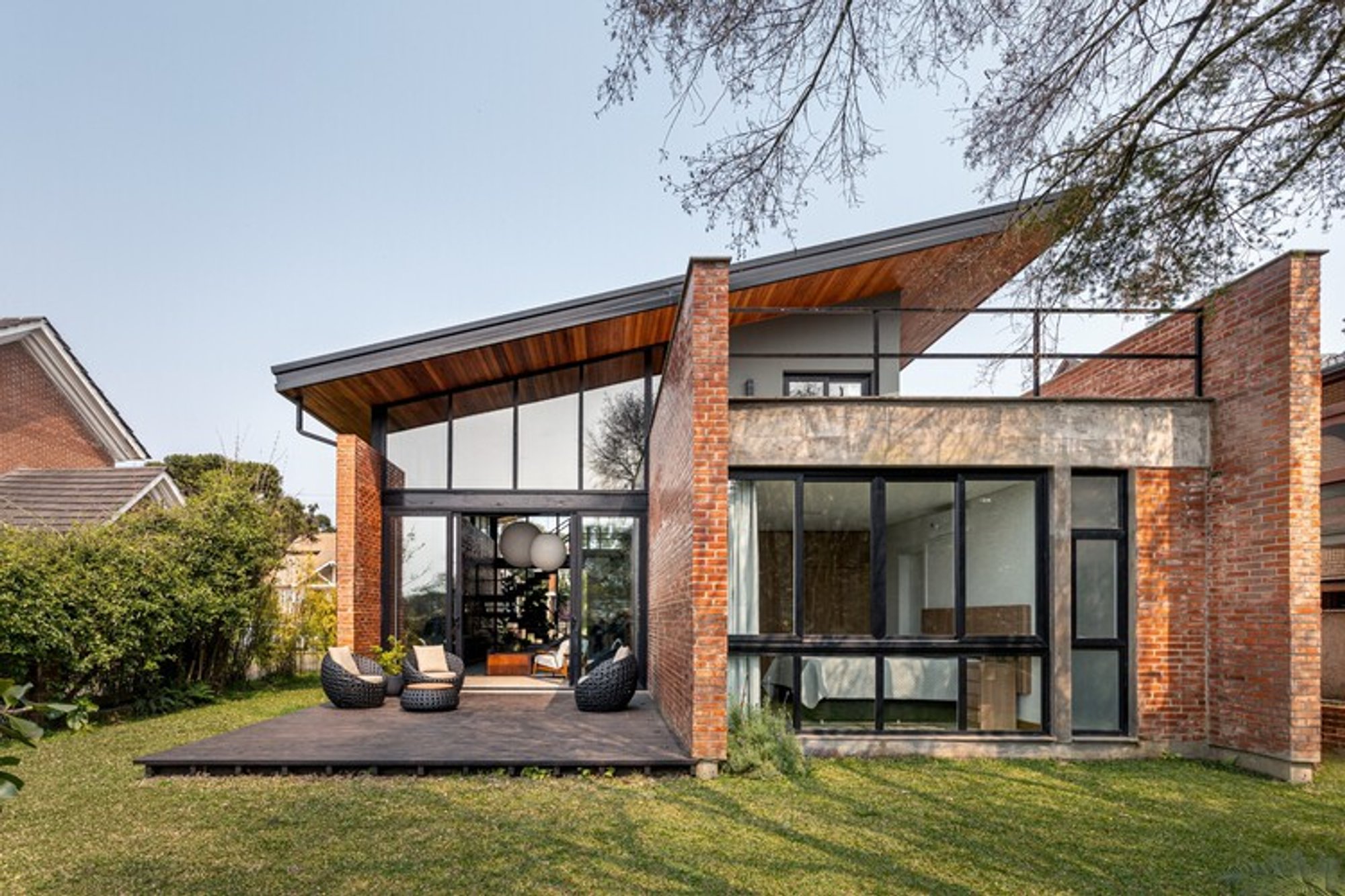 Gralhas House by OSPA Arquitetura e Urbanismo