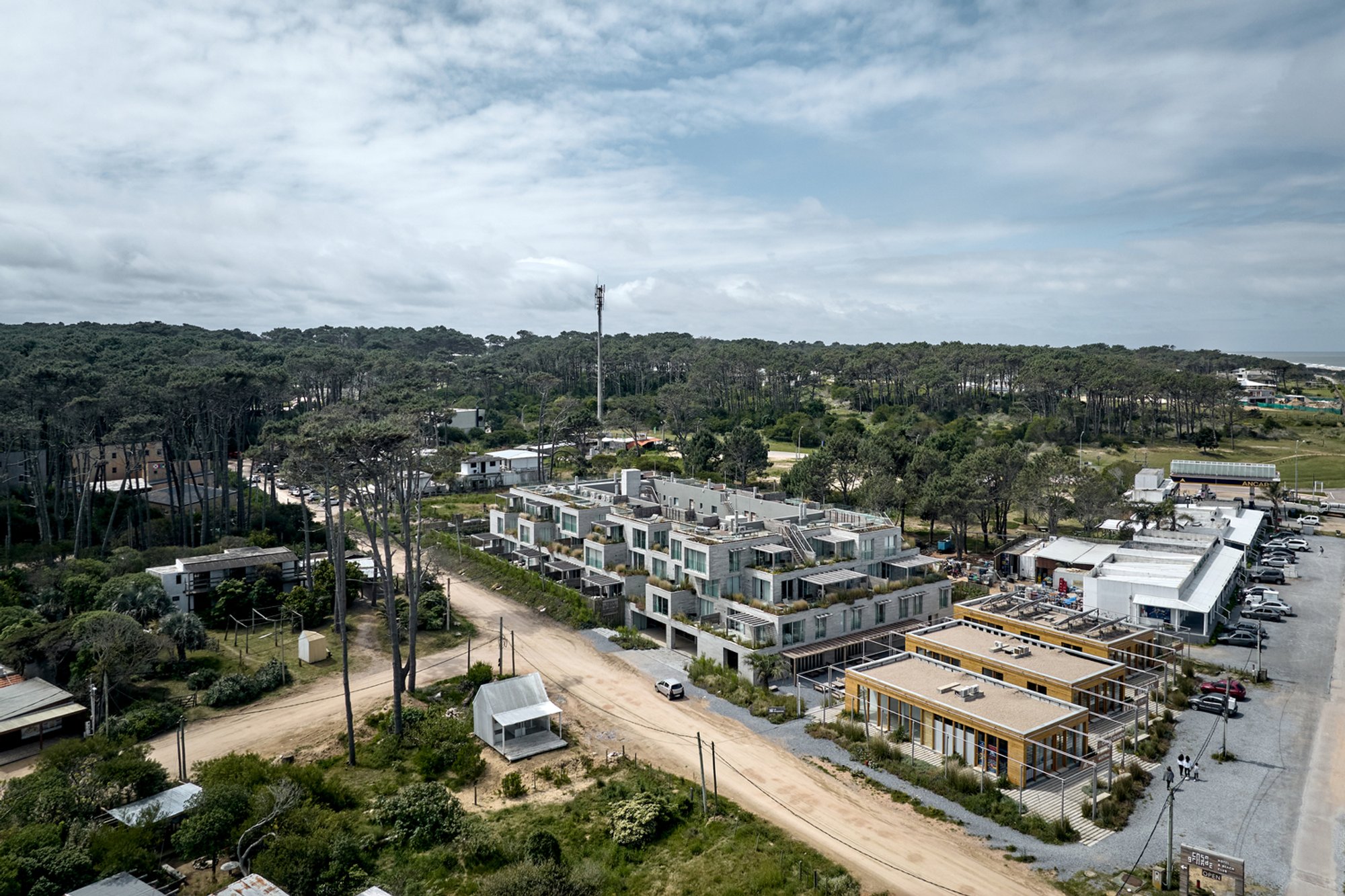 CasaGrande Building by Estudio Planta: A Contemporary Condo-Hotel Rooted in the Spirit of José Ignacio