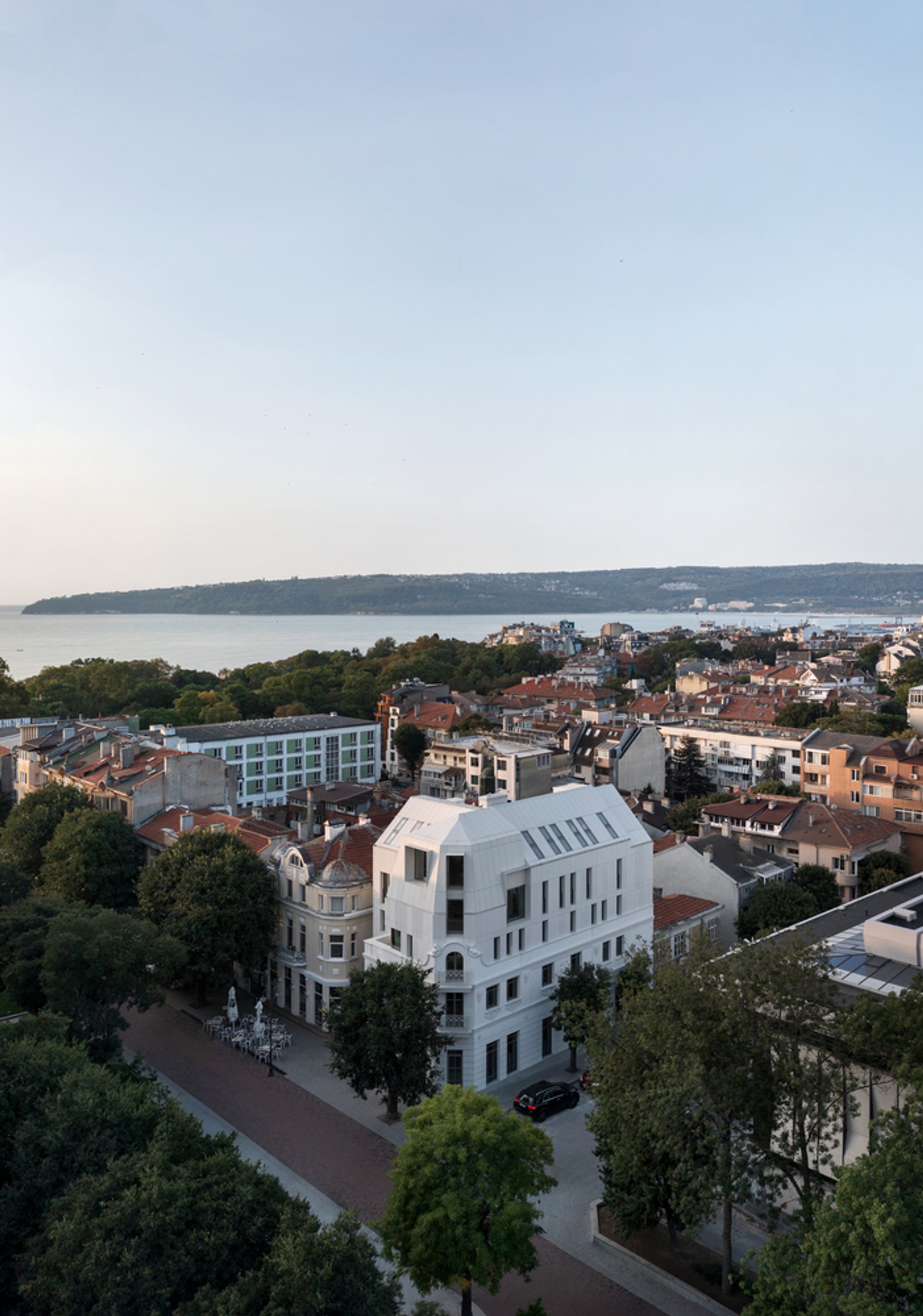 LH Residence by STARH: Contemporary Revival in Varna’s Historic Heart