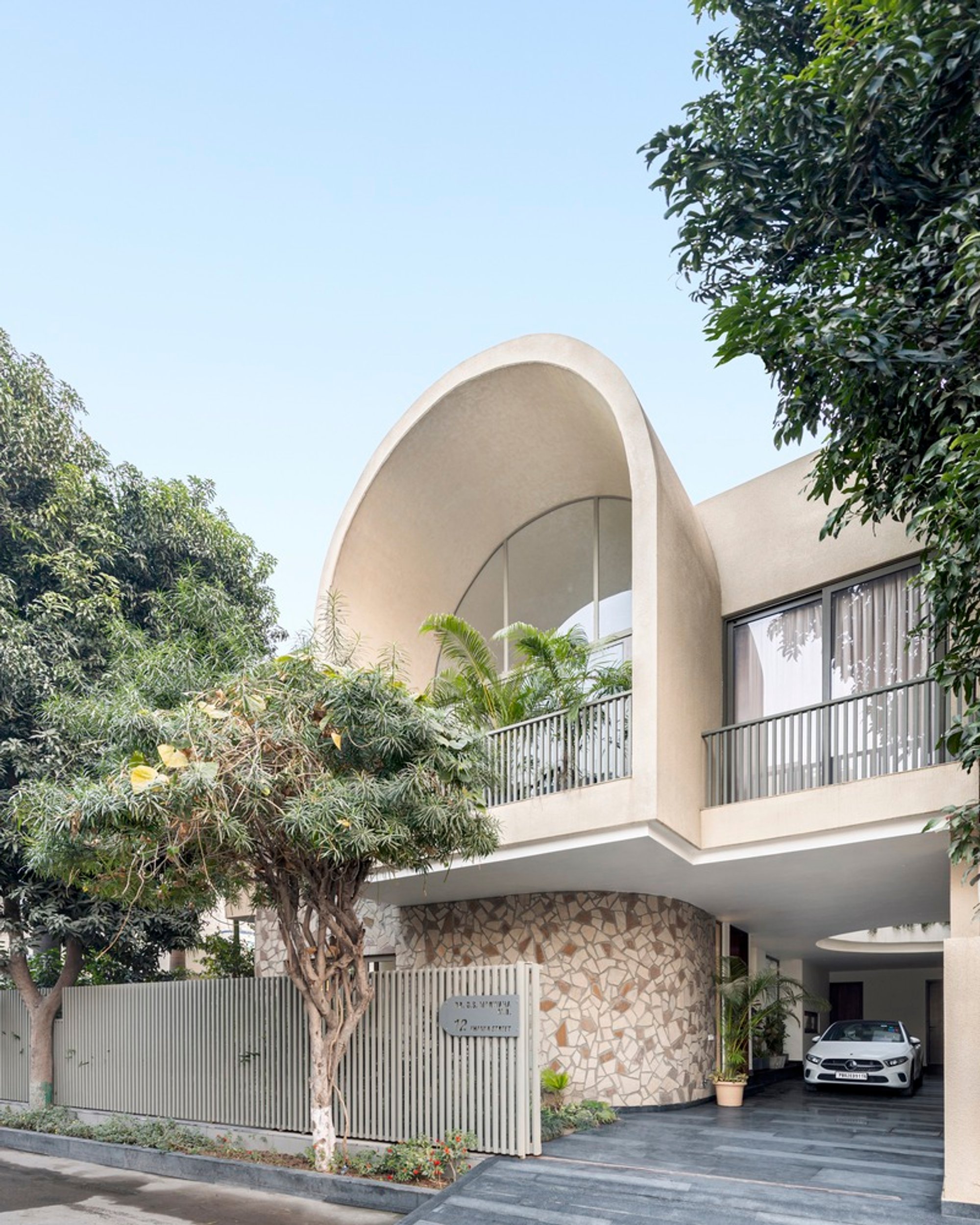 Vault House in Amritsar by Sifti Design Studio: A Contemporary Courtyard Retreat Rooted in Nature