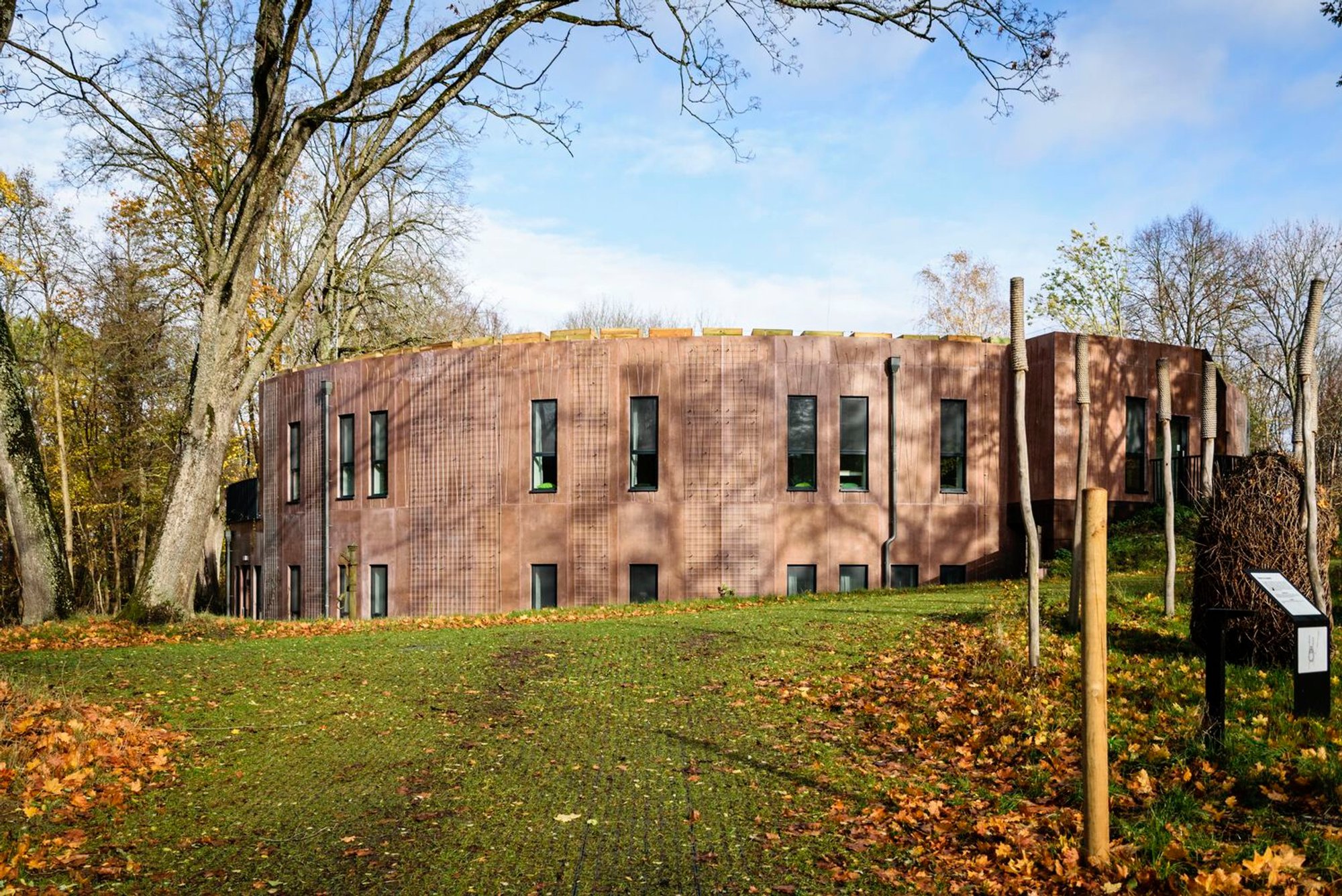 Kumak Masurian Center for Biodiversity and Nature Education by Kwadratura
