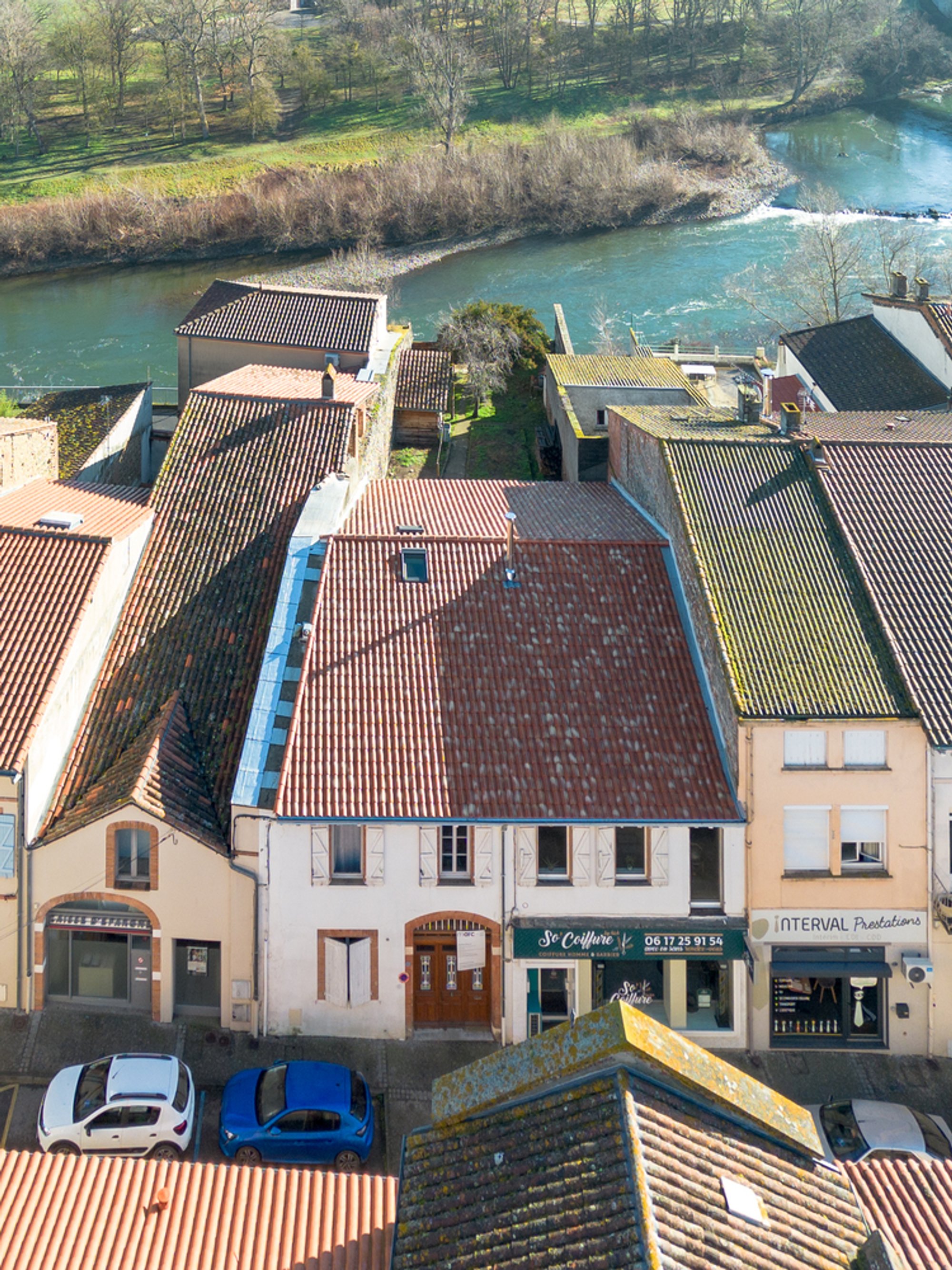 Village House Refurbishment in Toulouse by marc