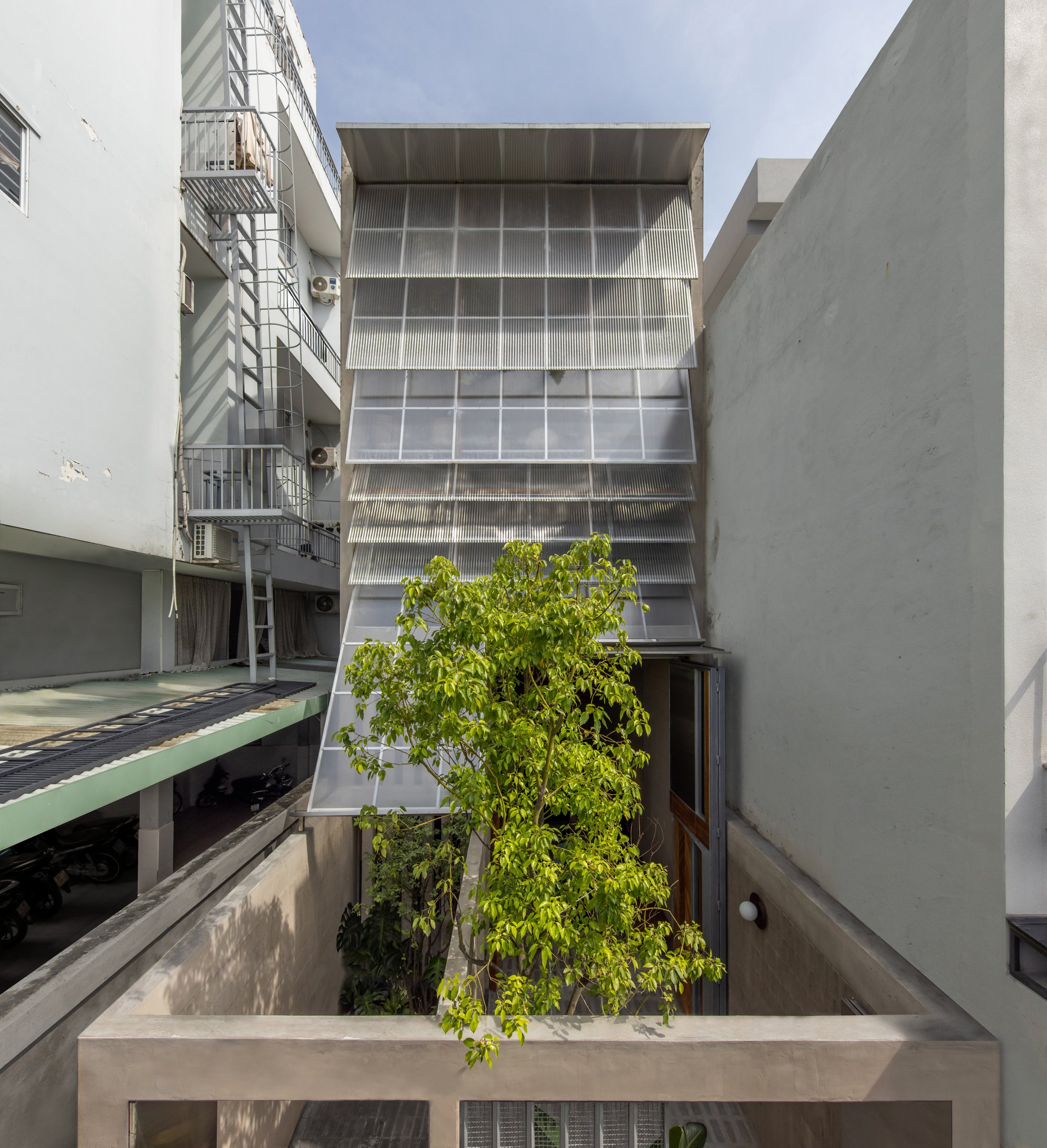 LÁ-SÁCH House by Atelier tho.A