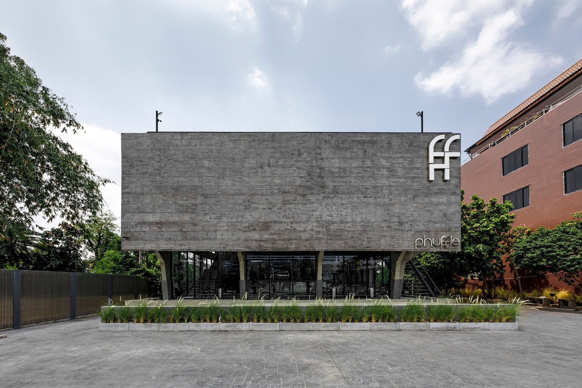 Phuffle Restaurant and Café: A Landmark of Social Architecture in Pathum, Bangkok