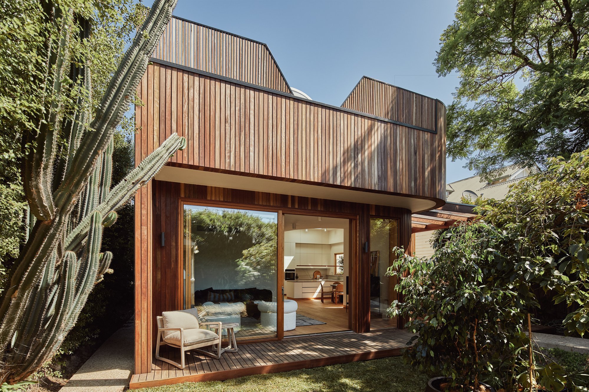 Cereus House By Circle Studio Architects: Contemporary Heritage Extension in Seddon, Australia