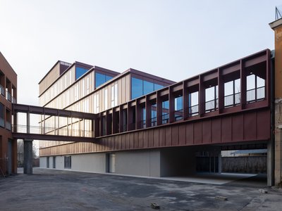 Guardia di Finanza Office Building by DEMOGO