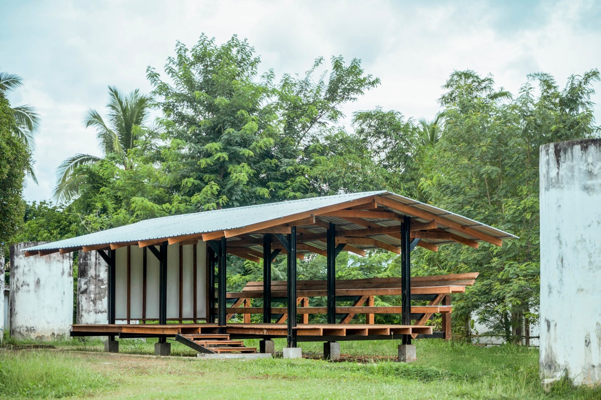 Tara Thiwakorn Pavilion: A Community-Built Learning Space Along the Mekong River