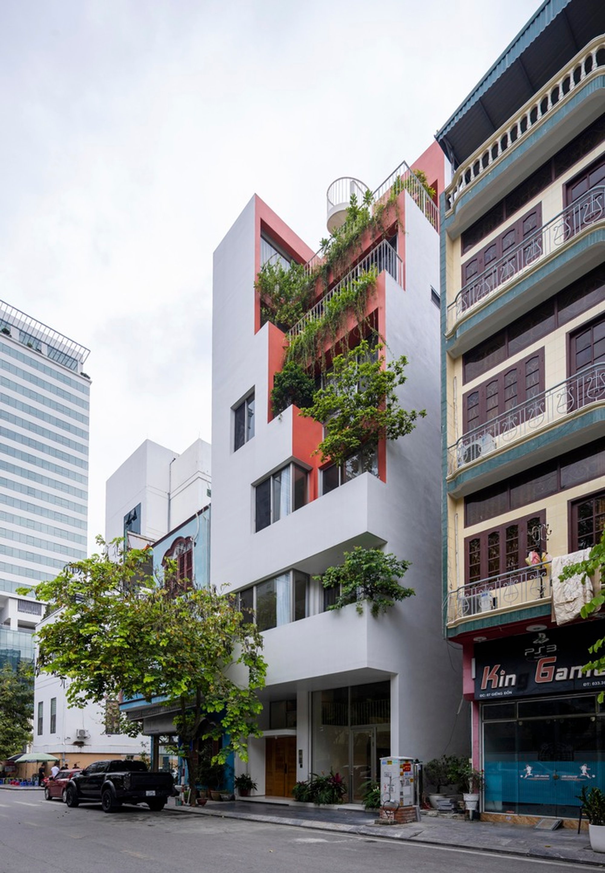 Hien’s House: A Modern Family Retreat in Ha Long, Vietnam