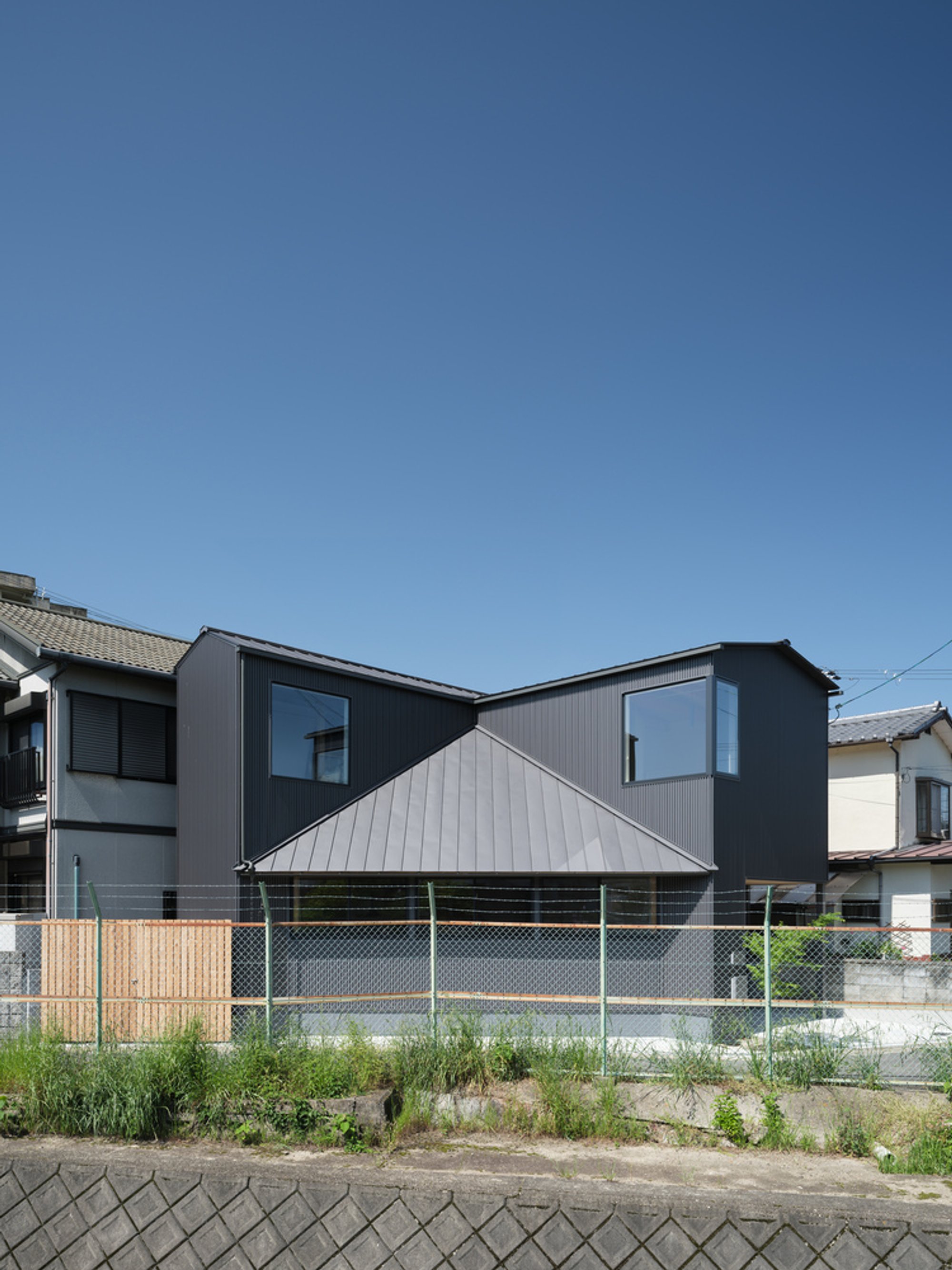 House in Daigo by Takehiko Suzuki: Harmonizing Family Life and Nature in Kyoto