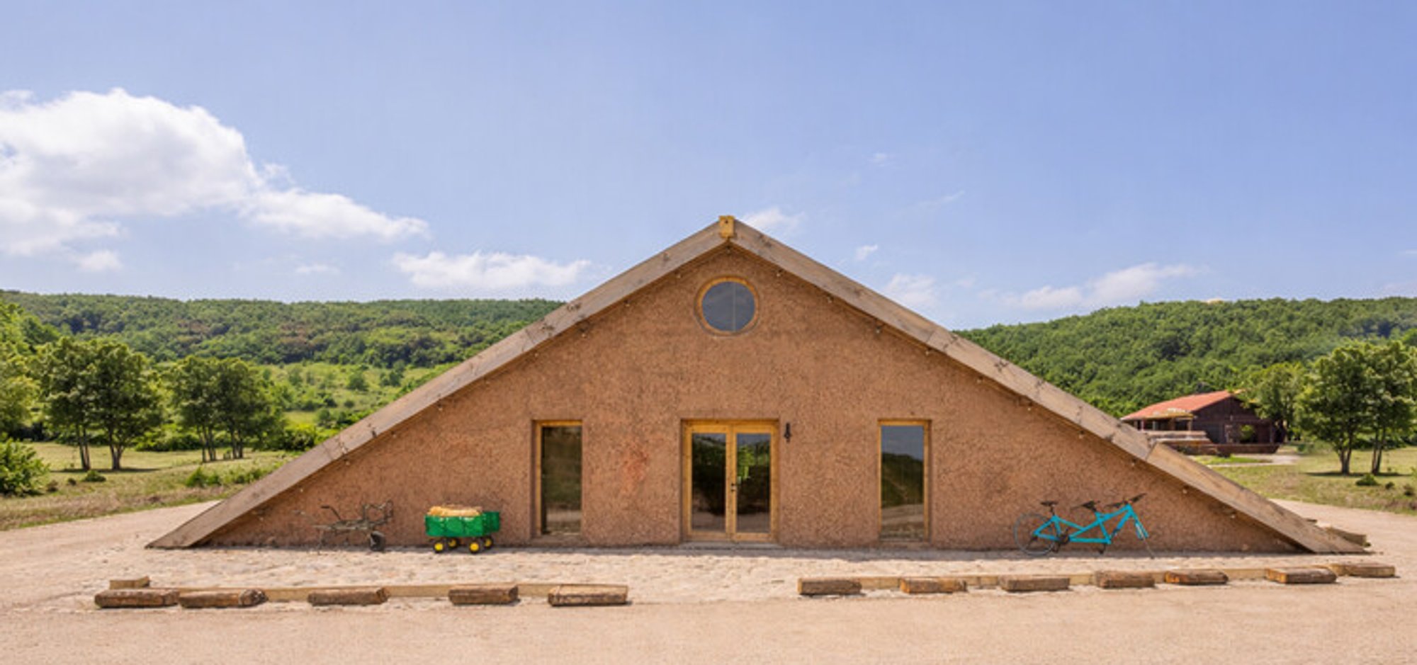 Fairy Huts (Kasollet e Zanave): Adaptive Rural Hospitality Rooted in Landscape and Tradition
