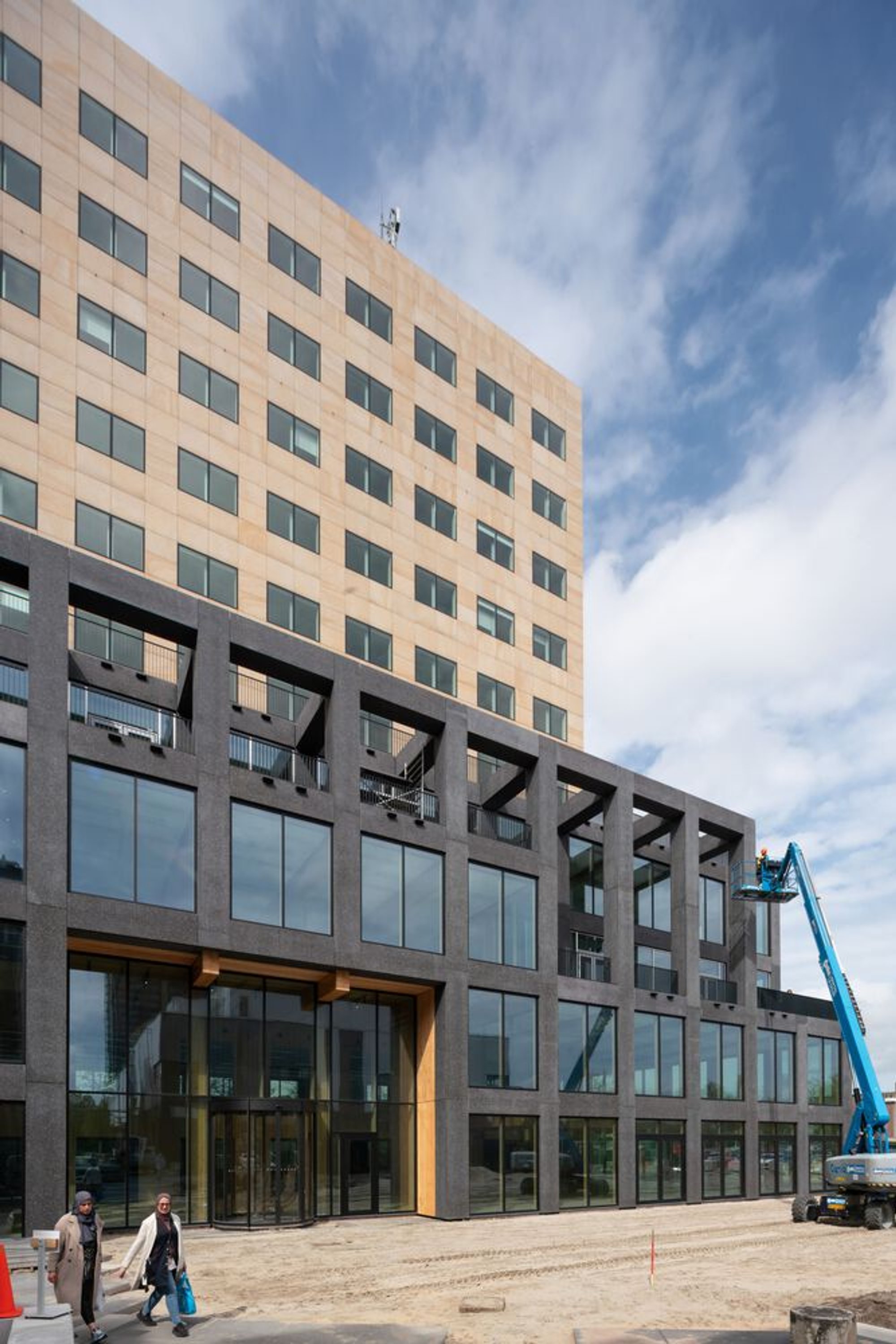 DW02 Lighthouse: Sustainable Office Innovation in Amsterdam’s District West