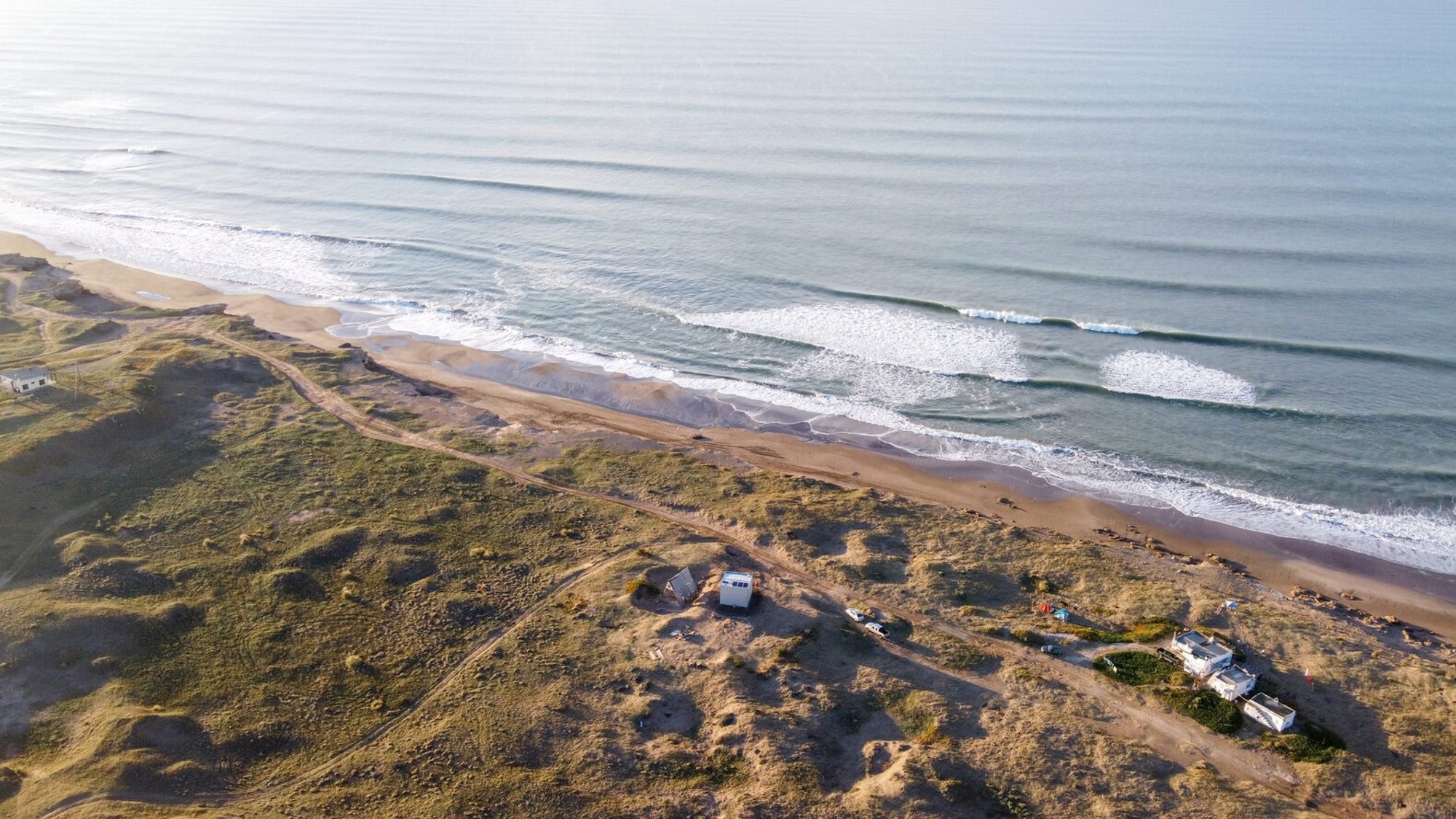 La Terencia: A Minimalist Beach Refuge by IR arquitectura in Balneario Los Ángeles