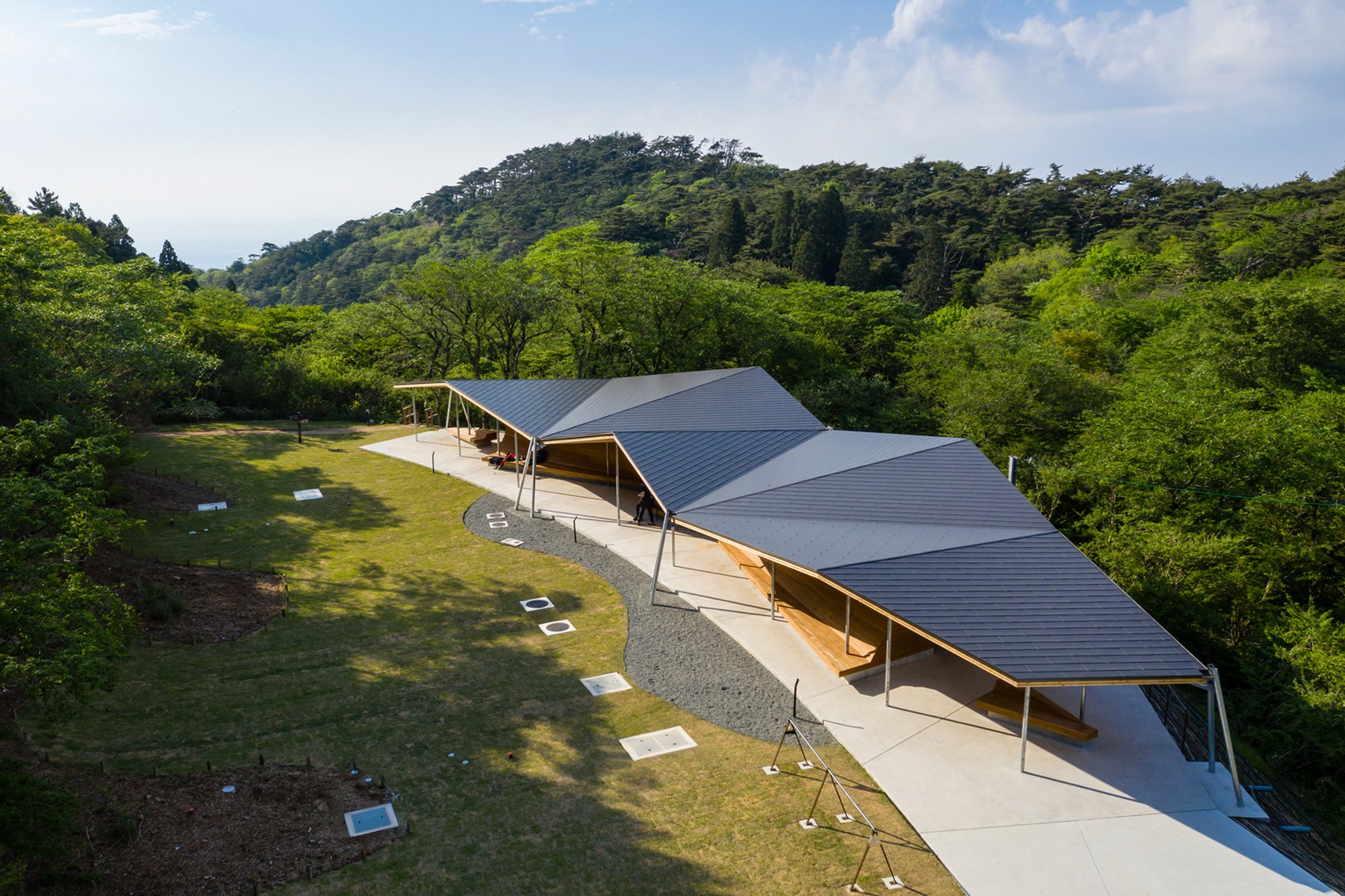 Rest Space at the Summit of Mt. Rokko by ofa: Harmonizing Architecture and Nature